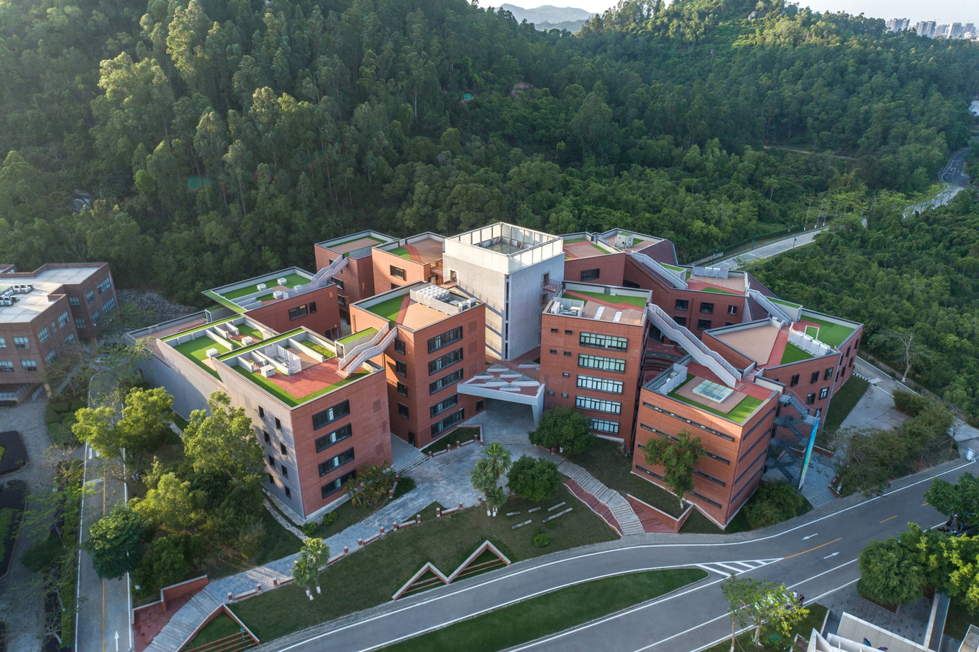 Sustainable Campus Architecture: Yuanbo Building at BNU Zhuhai