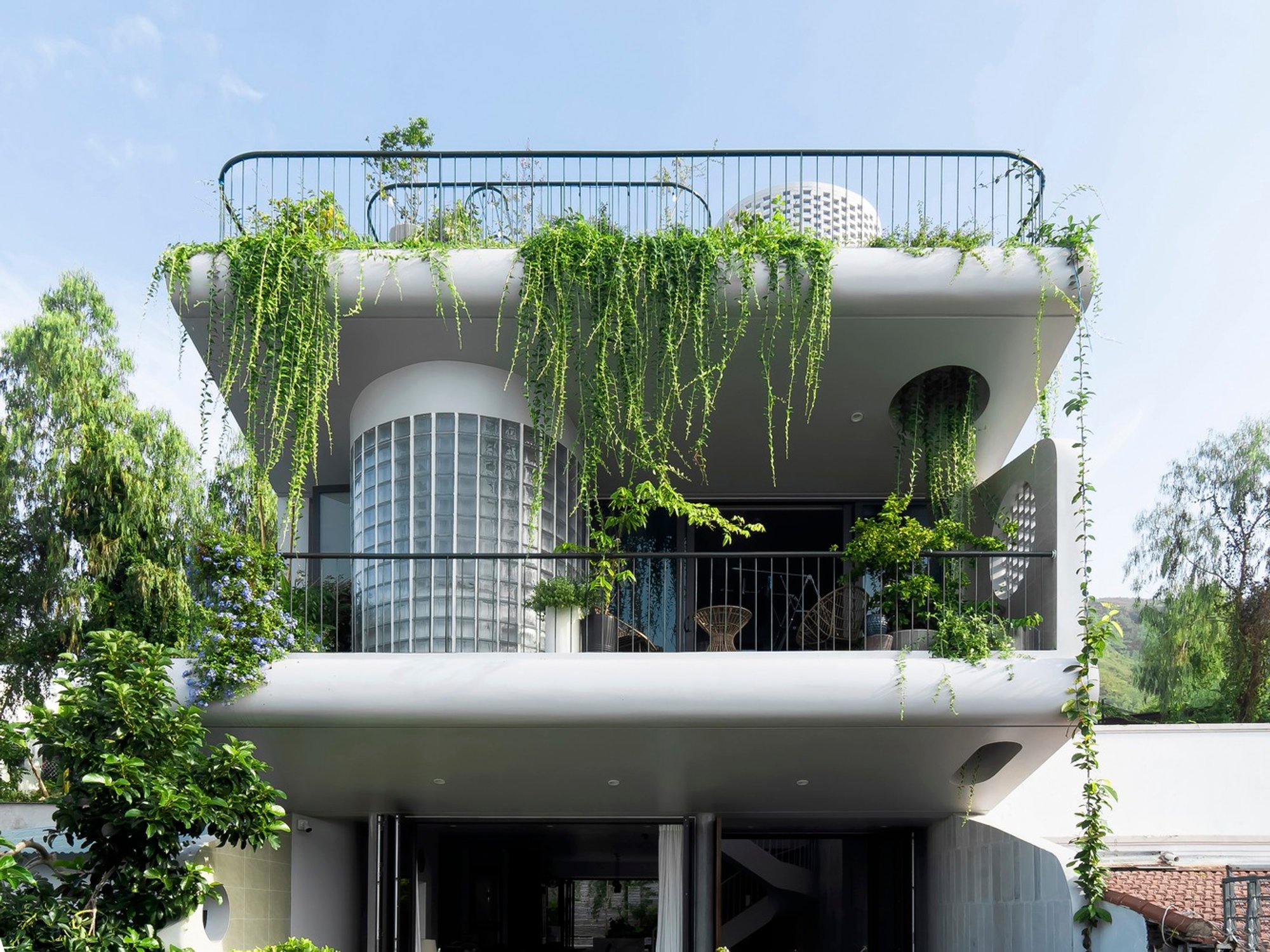 Nha Trang Pool Villa: A Masterclass in Contemporary Pool Villa Design