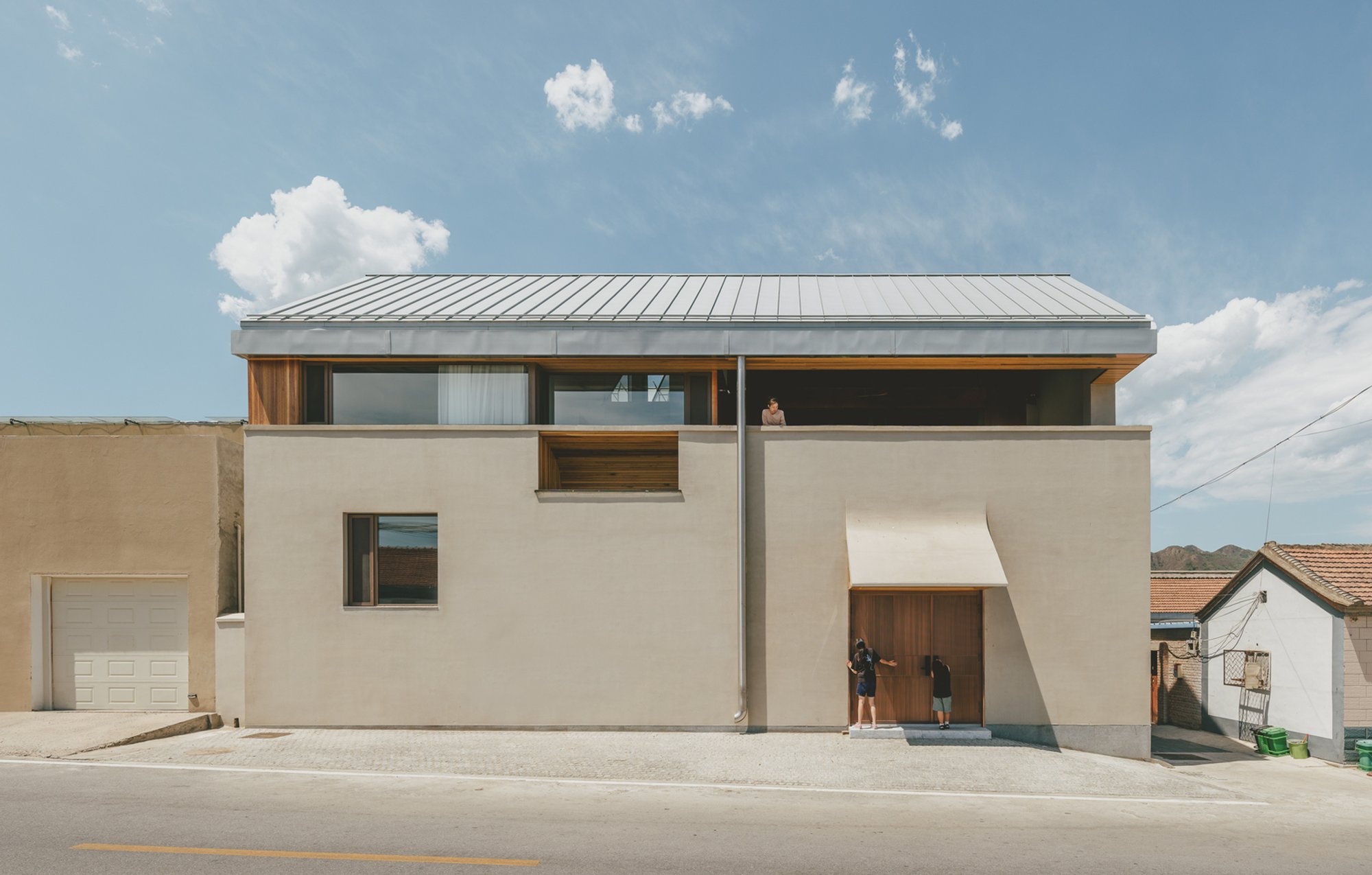 House on the Slope by Chaoffice: A Poetic Harmony of Architecture and Life