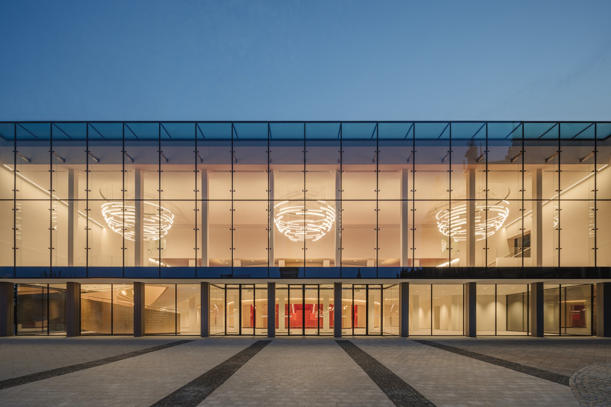 Wybrzeże Theater in Gdańsk: A Fusion of History and Modern Architecture