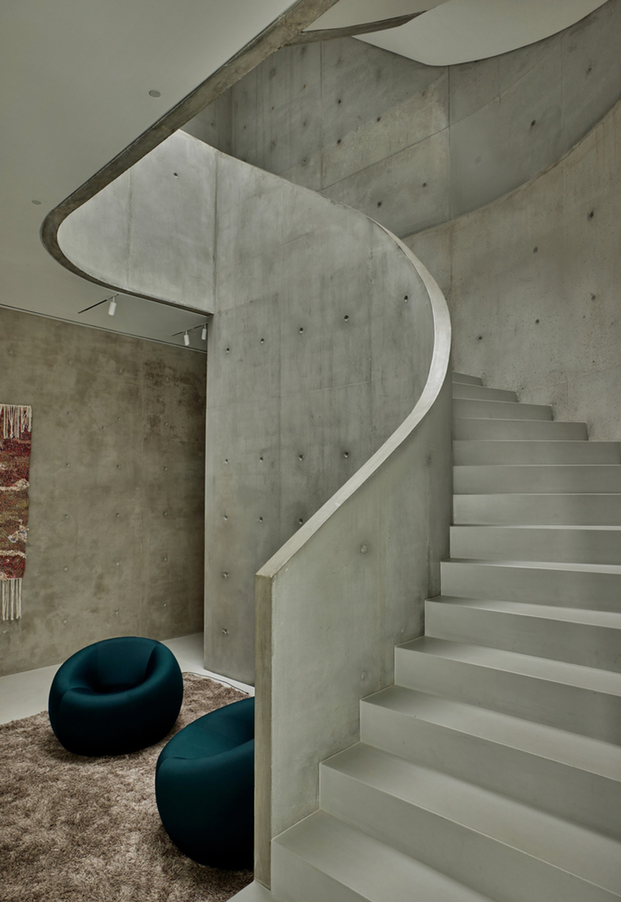Kallos Turin Carves a Concrete Art House into an Athenian Hillside in Filothei