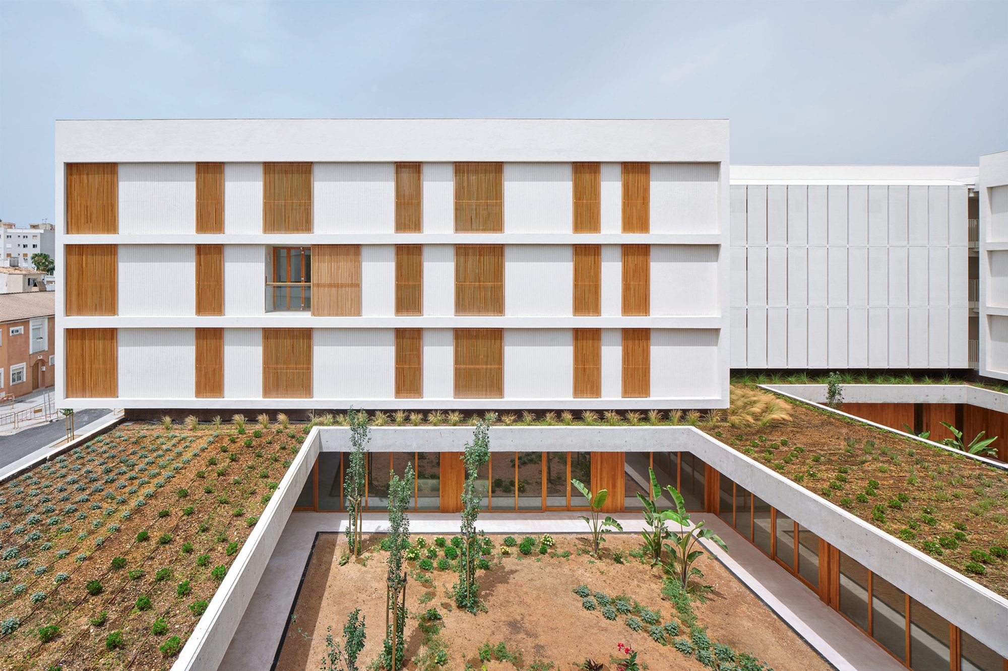 Residential & Community Day Center Building by Javier de las Heras Solé: A Modern Architectural Marvel in Palma, Spain