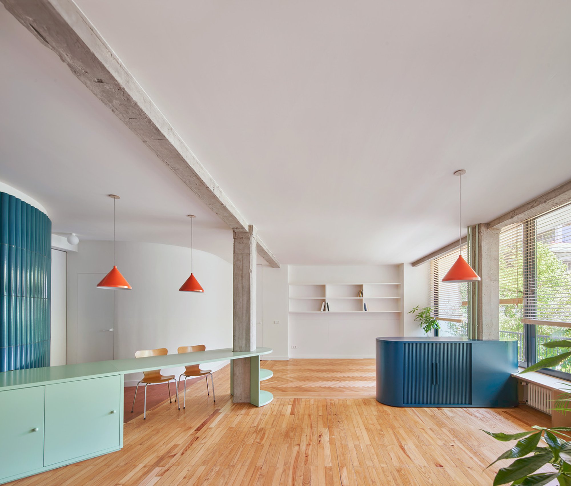 Urban Cabinets Series Renovation: A Modern Residential Transformation in Madrid