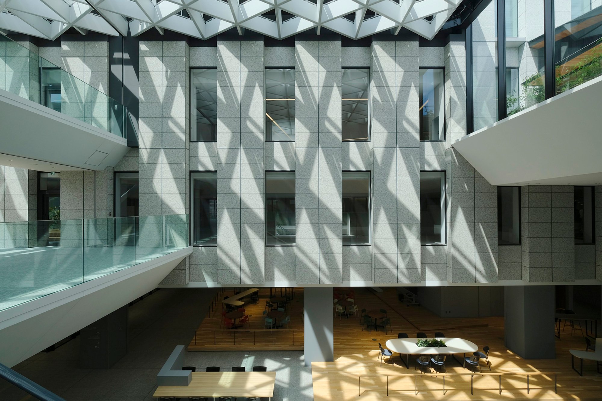 Tokyo International University Ikebukuro Campus: A Vision for Modern University Campus Design