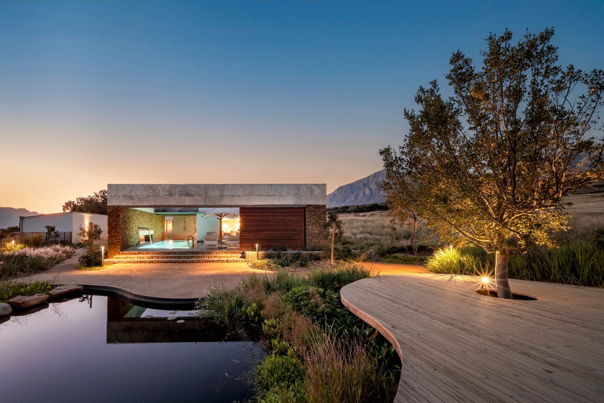 Bosjes Guesthouse and Spa: A Harmonious Blend of Cape Dutch Heritage and Contemporary Design