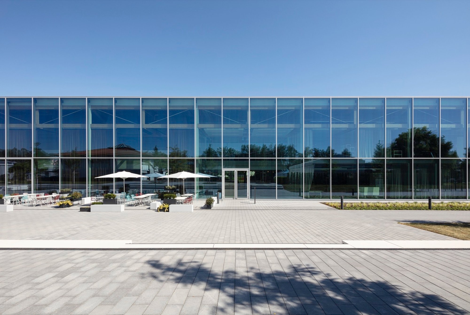 Hybrid Innovation Center Architecture: Brunner Innovation Factory by HENN