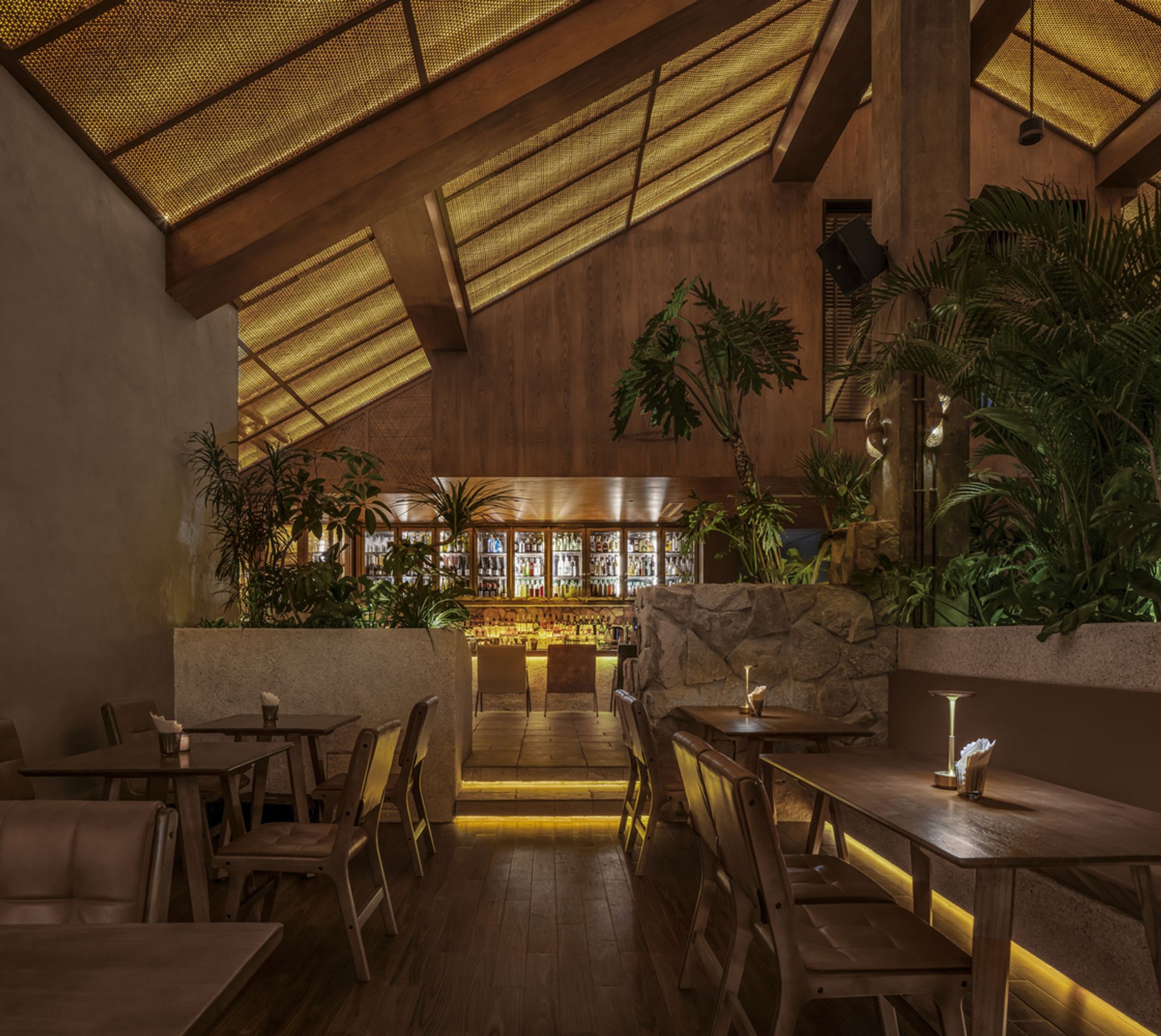 The Bond by hide&seek Bar & Restaurant: A Masterpiece by DAGA Architects