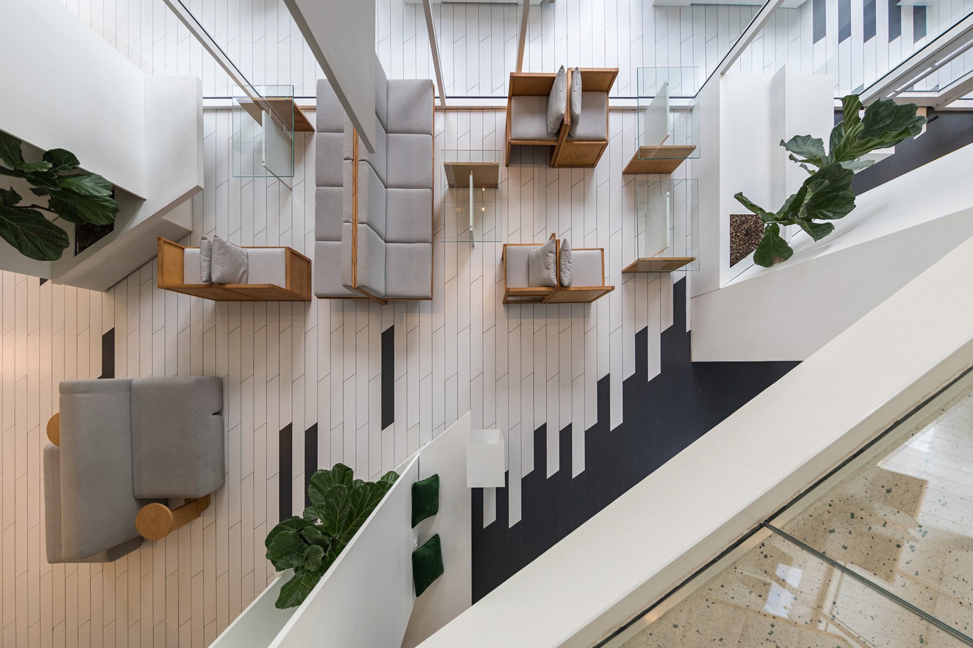 Contemporary Café Architecture: J Cafe by Kanisavaran Architectural Group