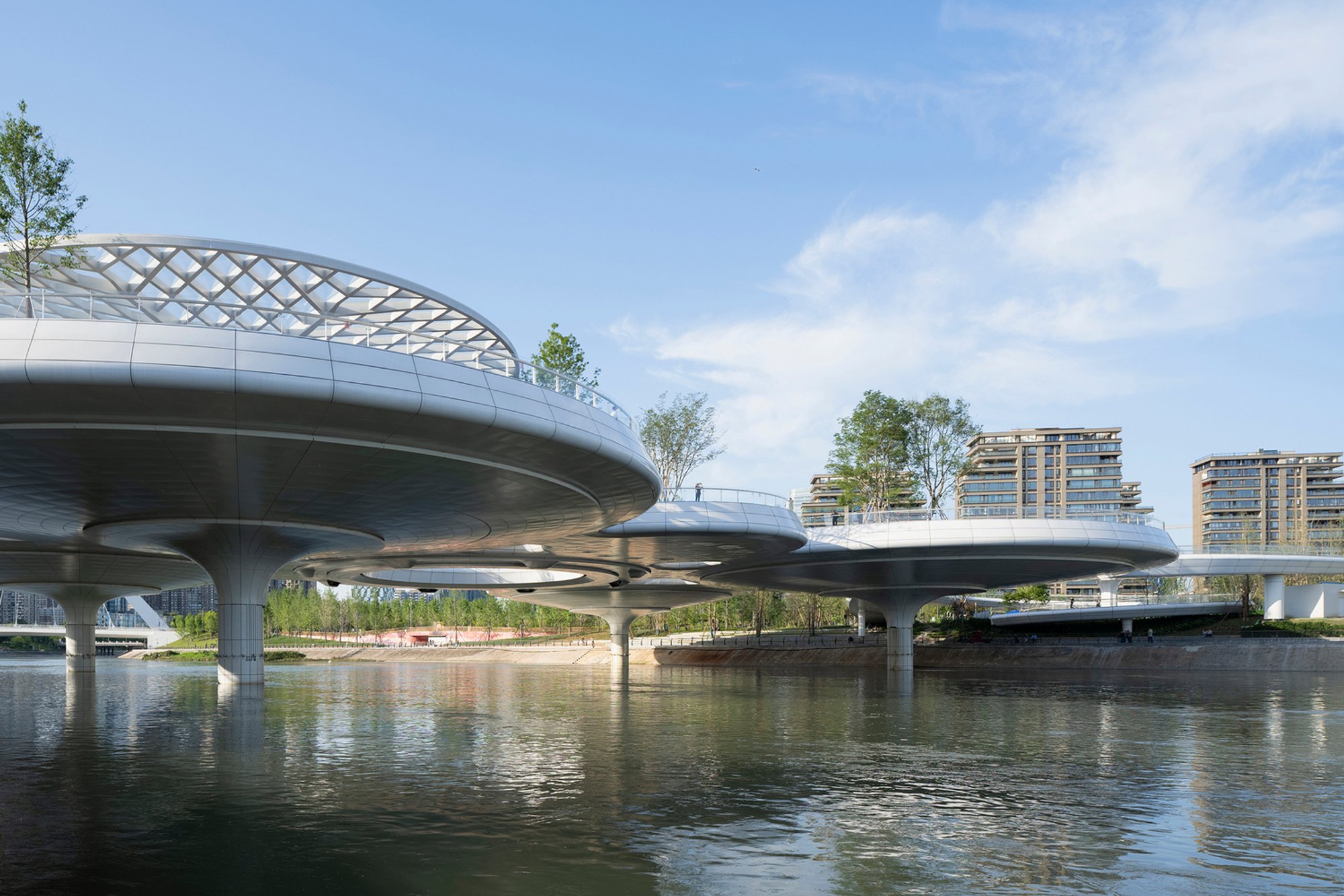 Chengdu Jiaozi Pedestrian Bridge: A Landmark in Innovative Pedestrian Bridge Design