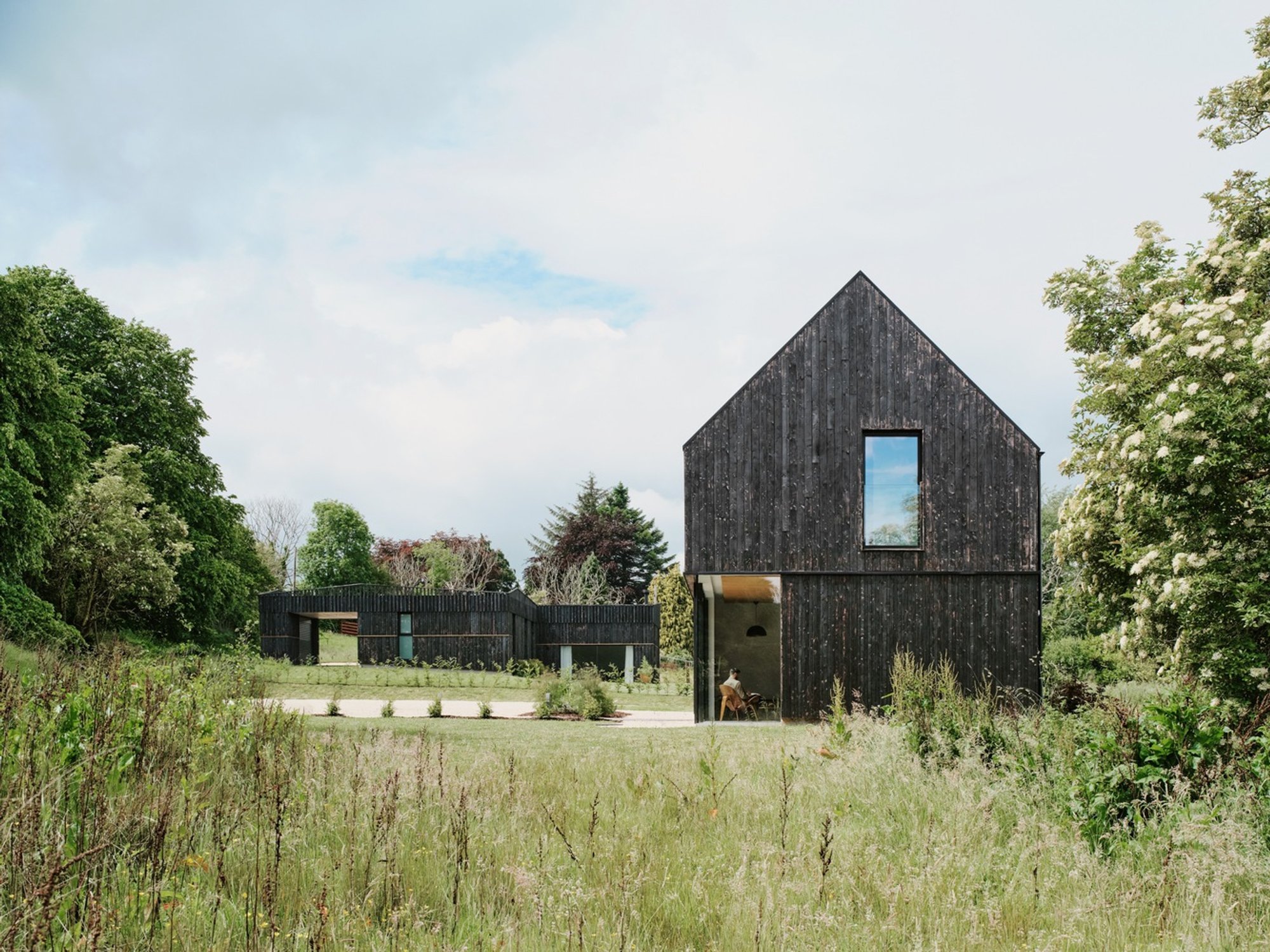 An Office and Two Houses by Loader Monteith: A Sustainable Architectural Masterpiece in Inverness