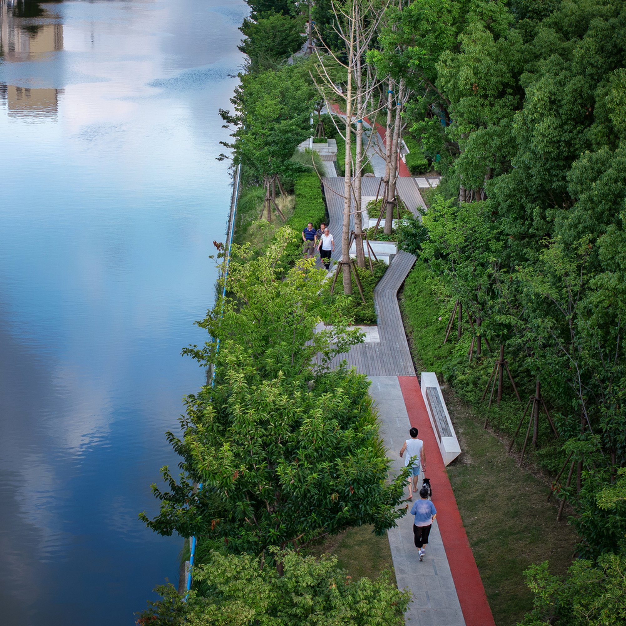 VIASCAPE Breaks a Neglected Shanghai Riverfront into a String of Pocket Parks