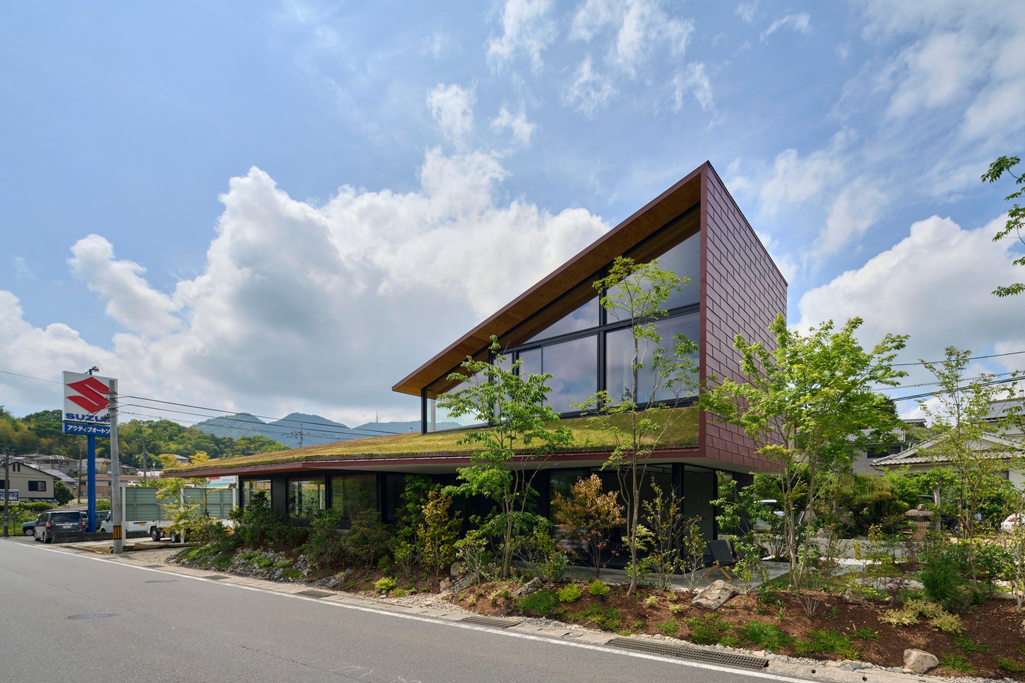Community-Focused Architecture: Oshigome Base by HAYATO KOMATSU ARCHITECTS