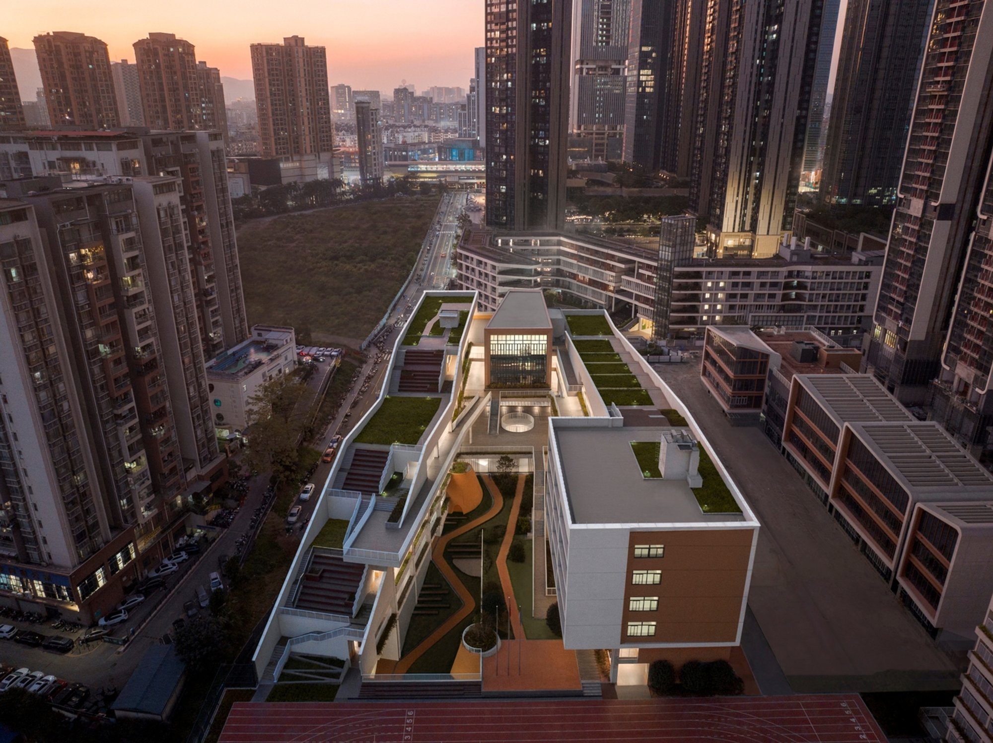Shenzhen Longhua District Qingquan Foreign Language Junior School: A Model of High-Density School Architecture