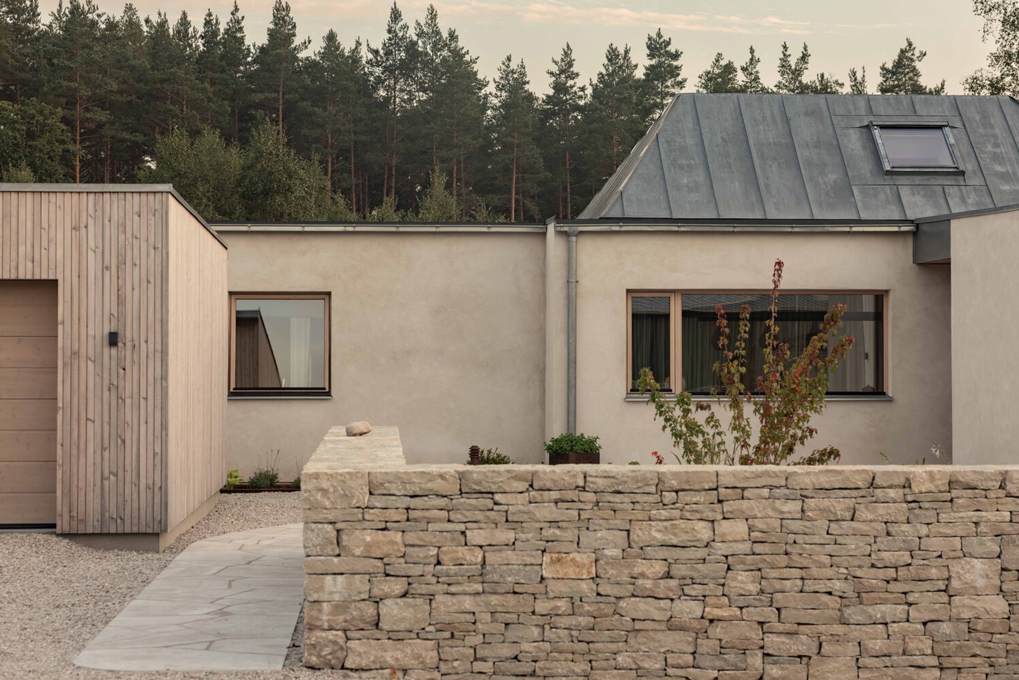 Sommarhus E: A Masterclass in Scandinavian Residential Architecture