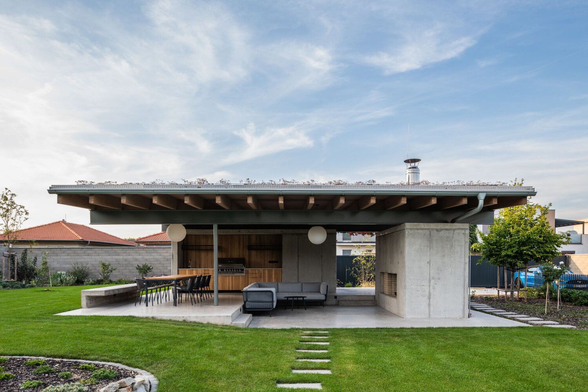 Garden Pavilion by Coolstock: A Modern Architectural Retreat