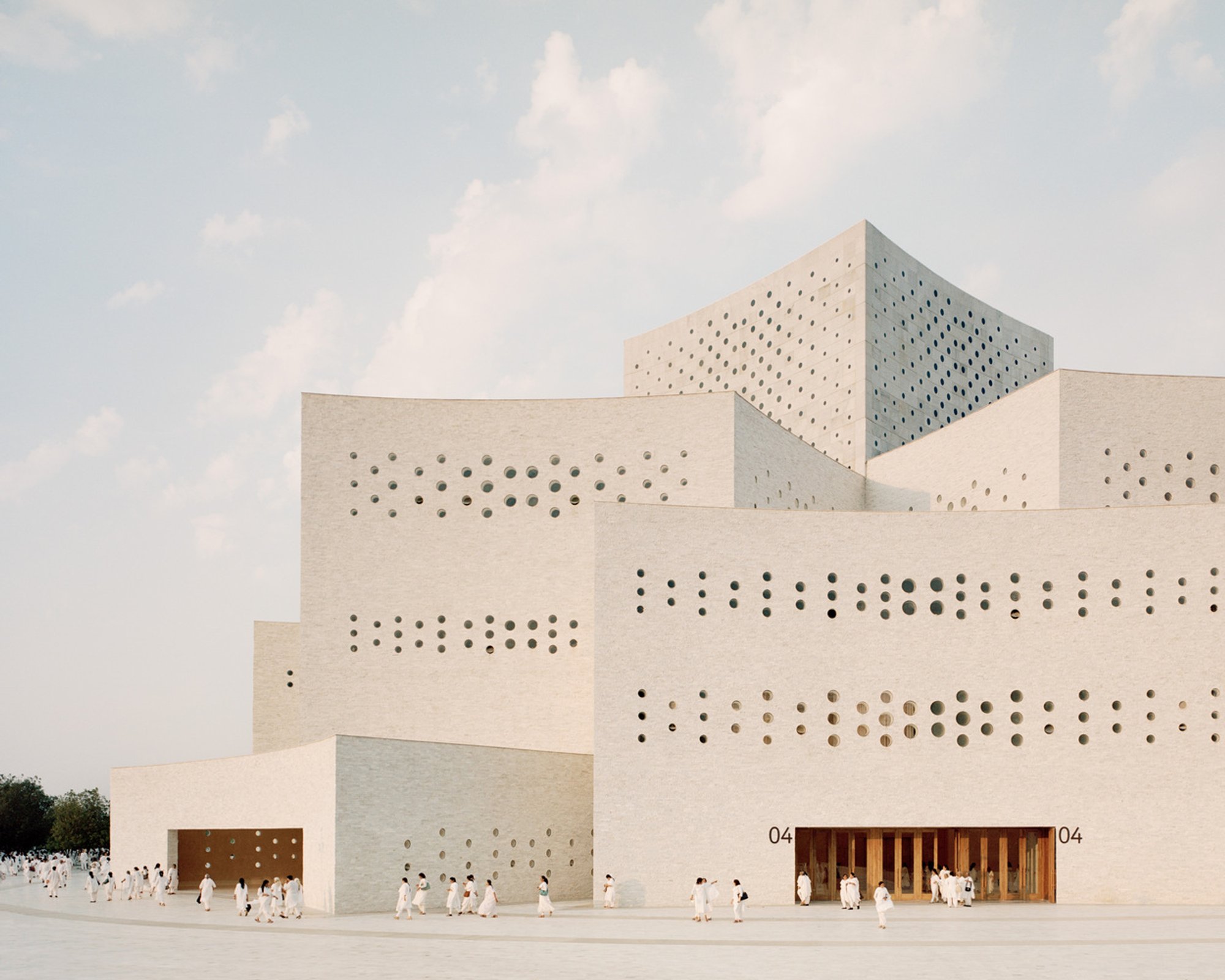 Raj Sabhagruh Discourse Hall – A Spiritual Landmark by Serie Architects