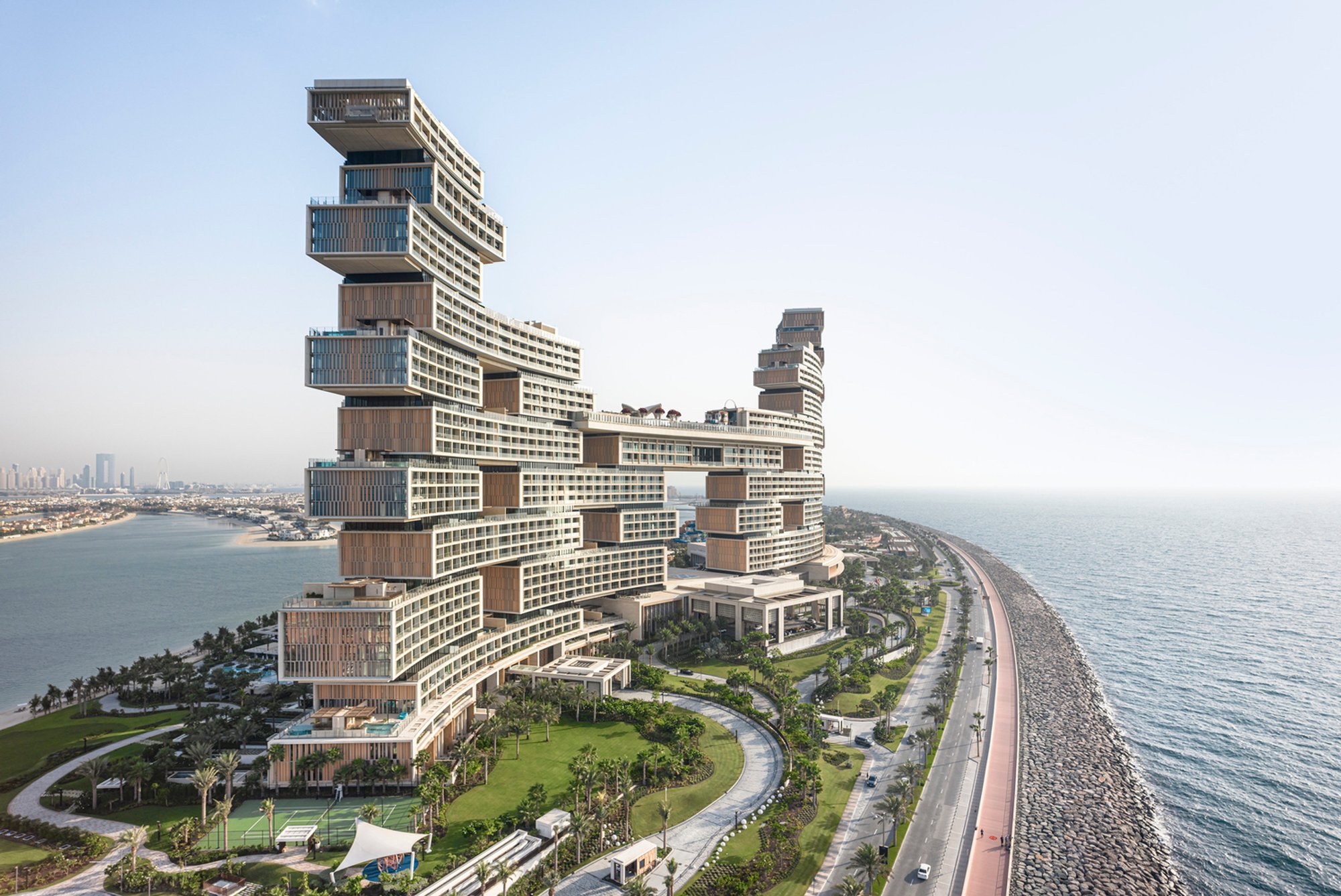 Atlantis The Royal Dubai: Redefining Luxury Architecture in the UAE