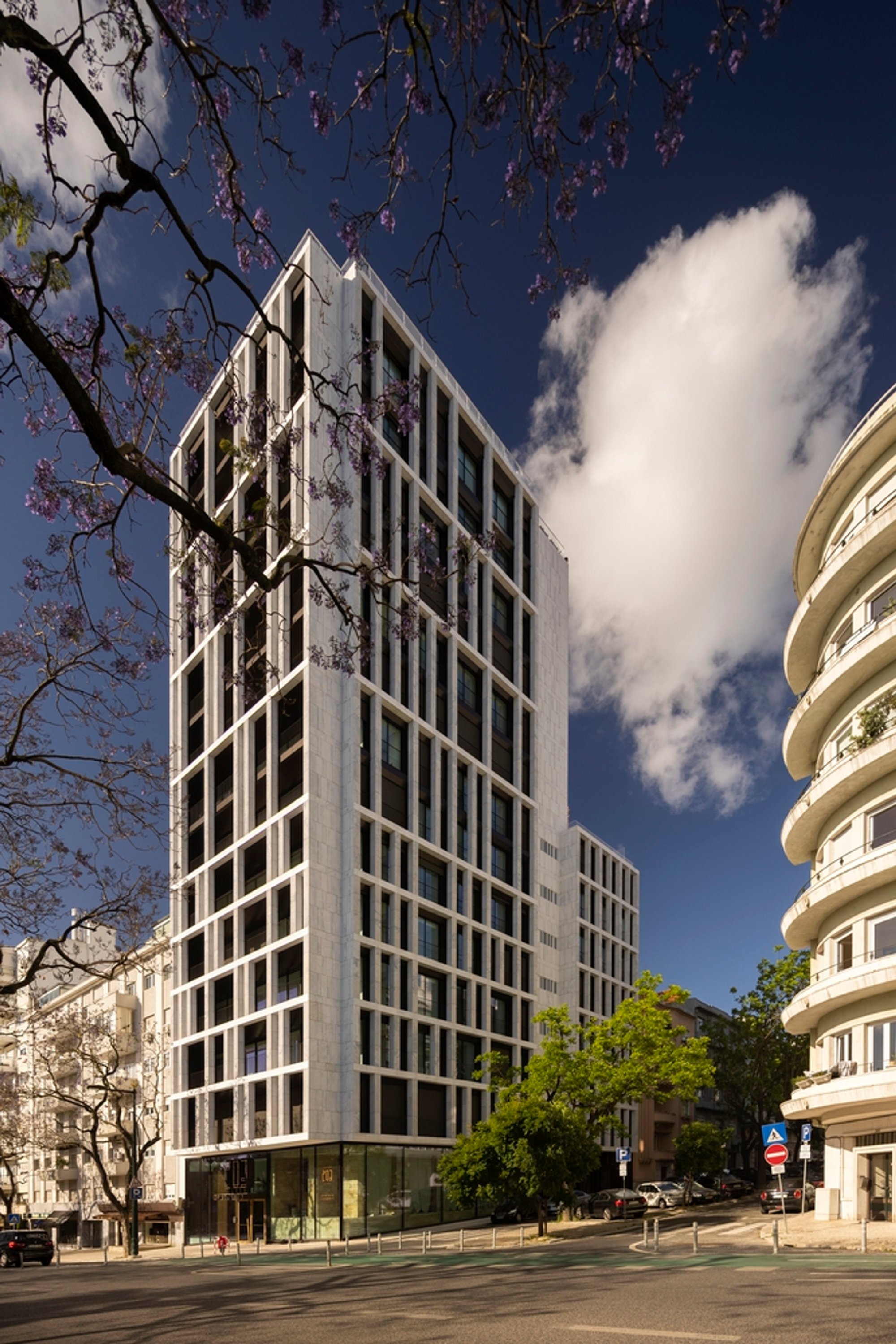 Castilho 203 Building: A Modern Residential Icon in Lisbon by ARX Portugal Arquitectos