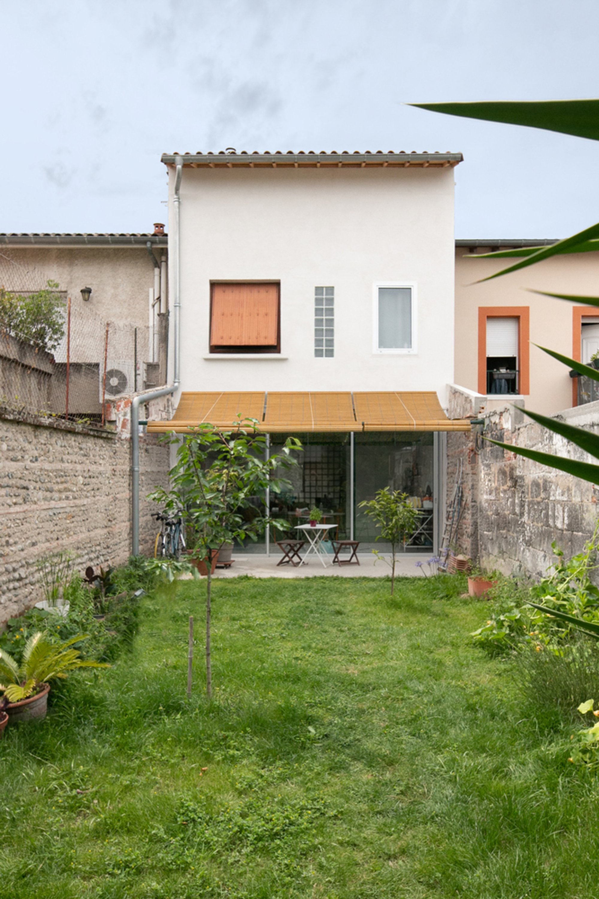 2005_MNB House: A Thoughtful Renovation by Gabrielle Vinson Architecte
