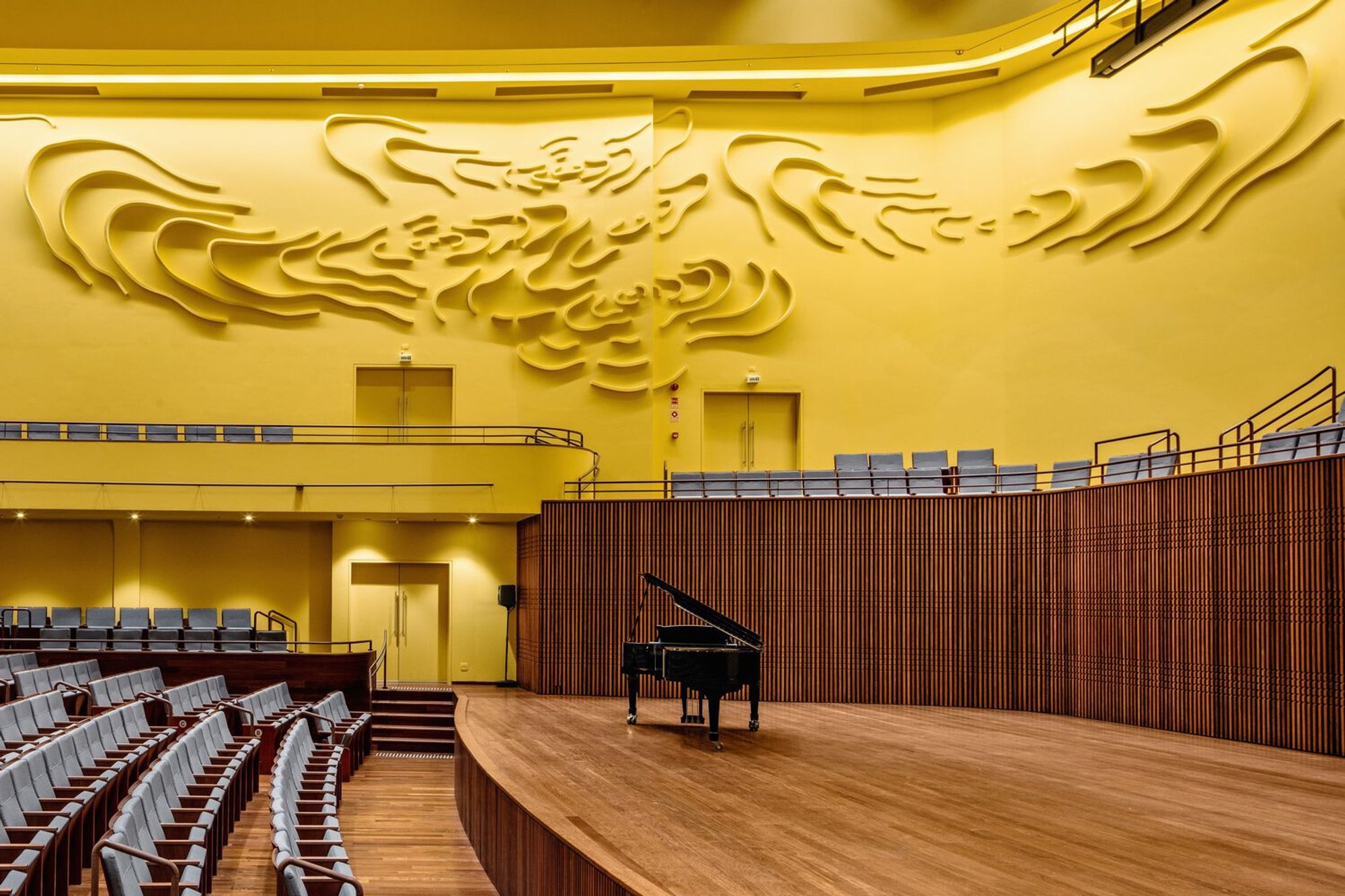 Paulo Bruna Rebuilds São Paulo's Fire-Ravaged Concert Hall with 450 Sculptural Acoustic Pieces