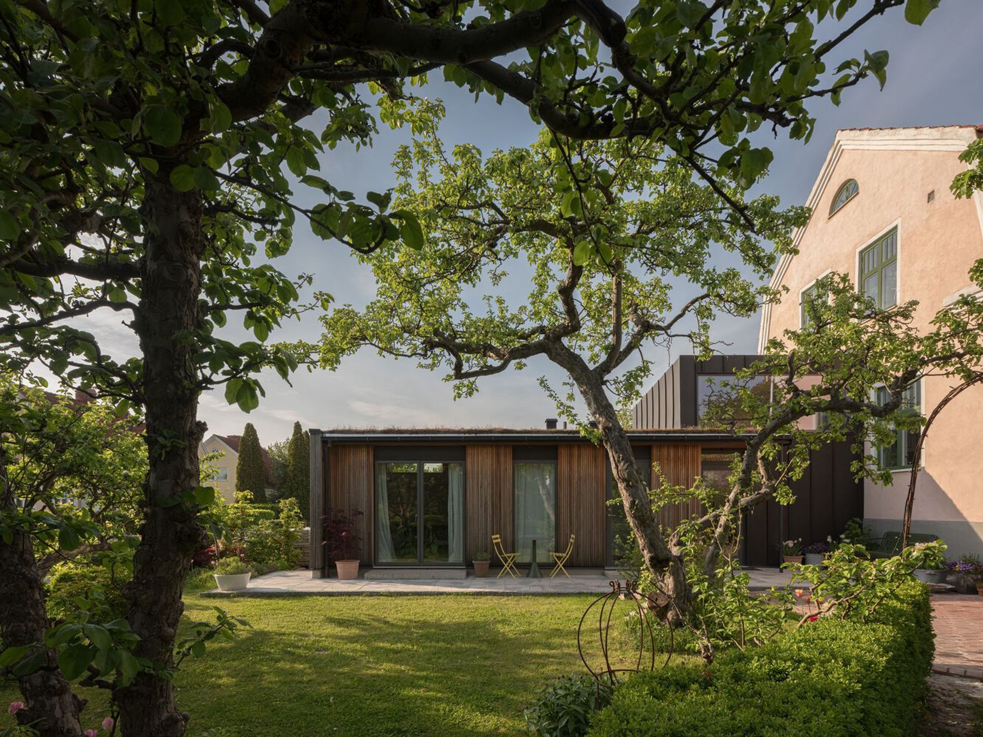 Modern House Extension Design: A Harmonious Blend of Old and New