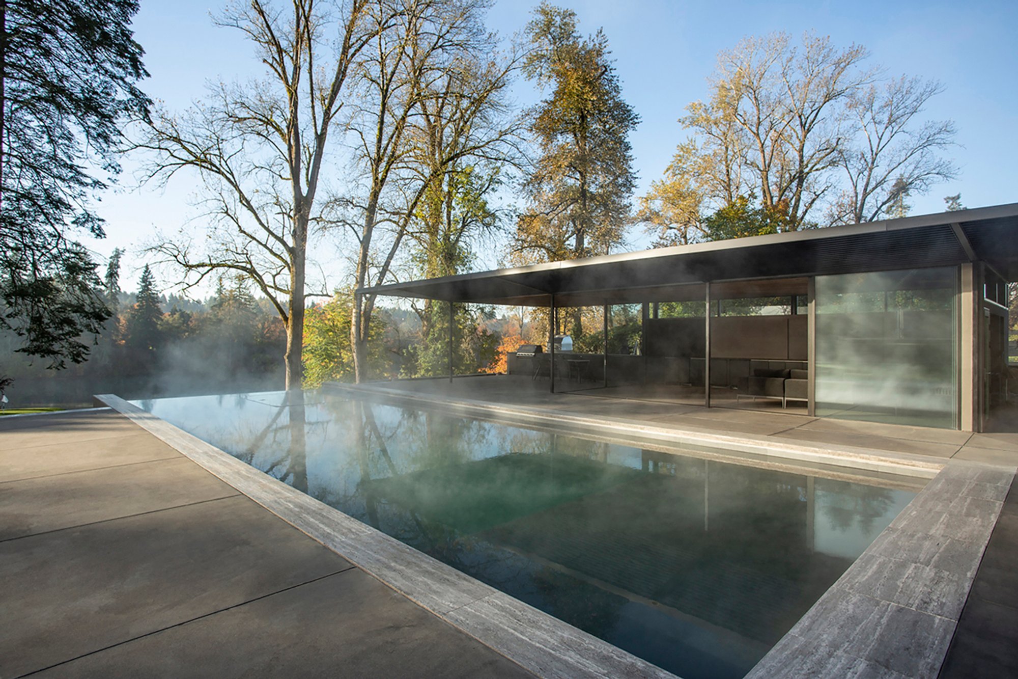 Willamette Pool House: A Modern Retreat by Fieldwork Design and Architecture