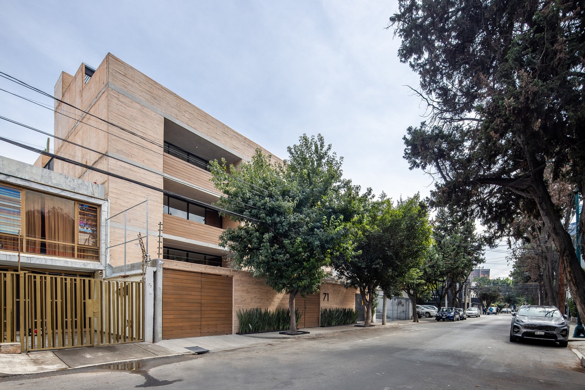 Contemporary Residential Architecture in Mexico City: A Deep Dive into AC71 by HGR Arquitectos