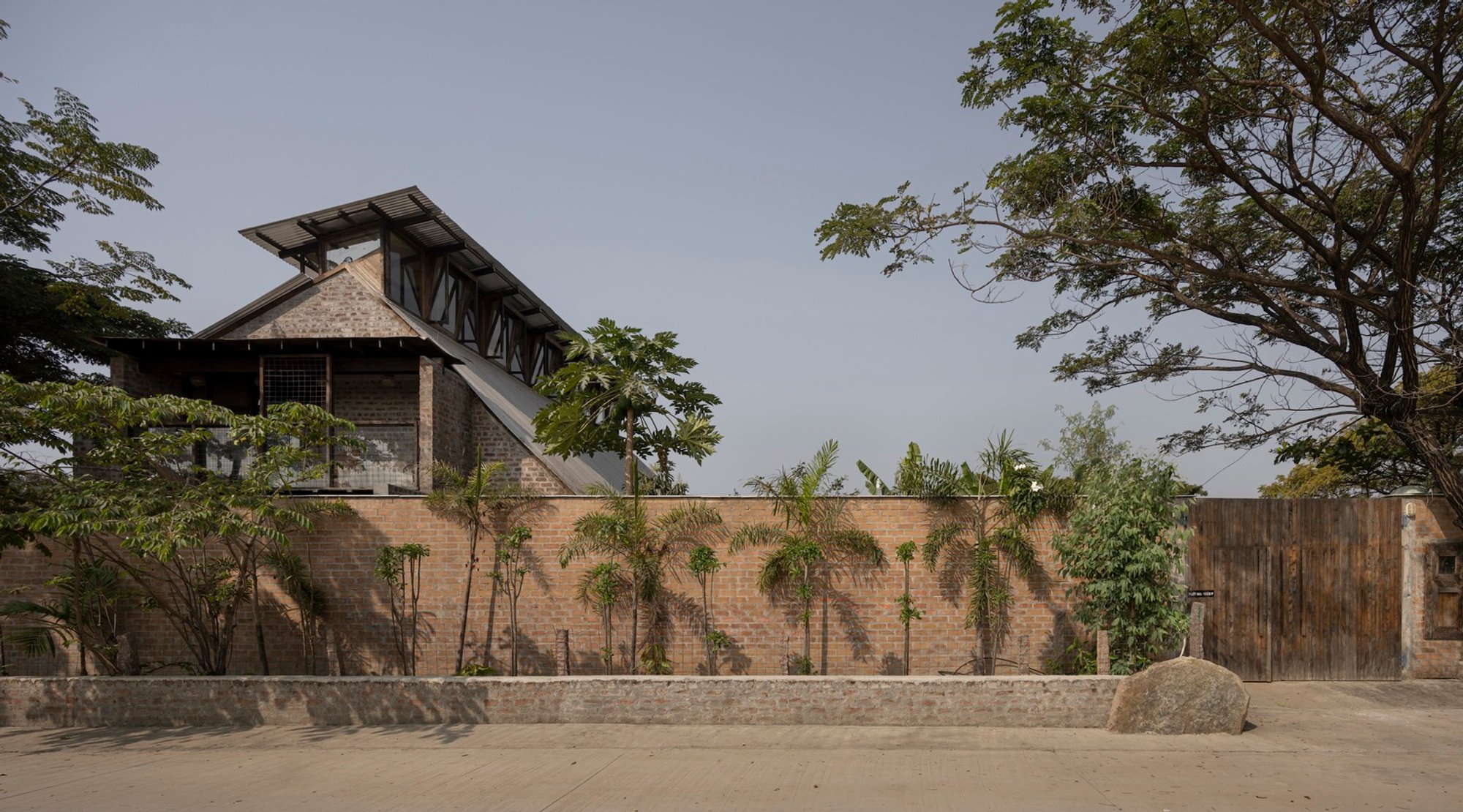 Sustainable Architecture in India: The Pott House by Kiron Cheerla Architecture Design