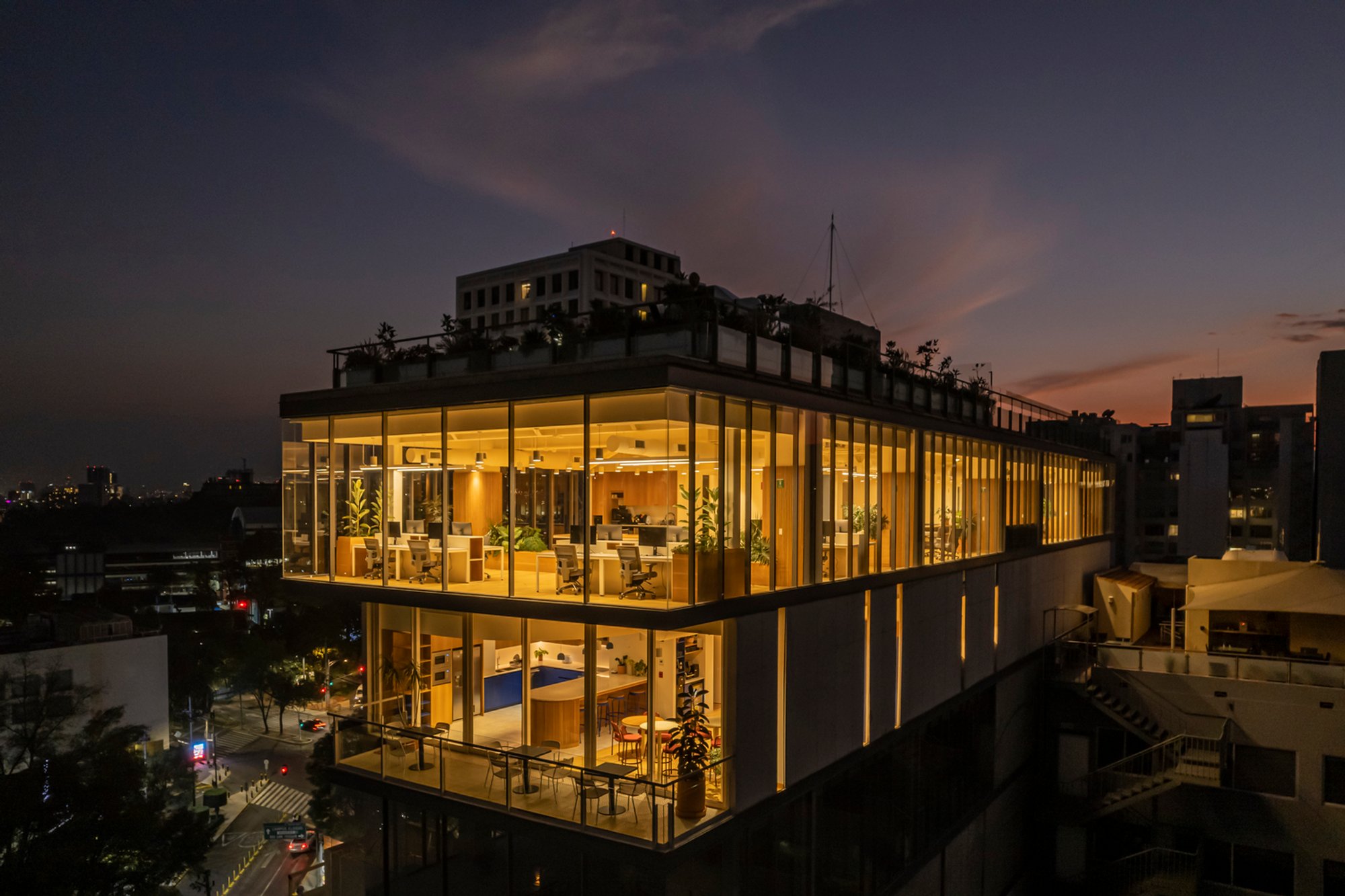 Urban Mixed-Use Architecture in Mexico City: A Deep Dive into QO Apartments by Archetonic