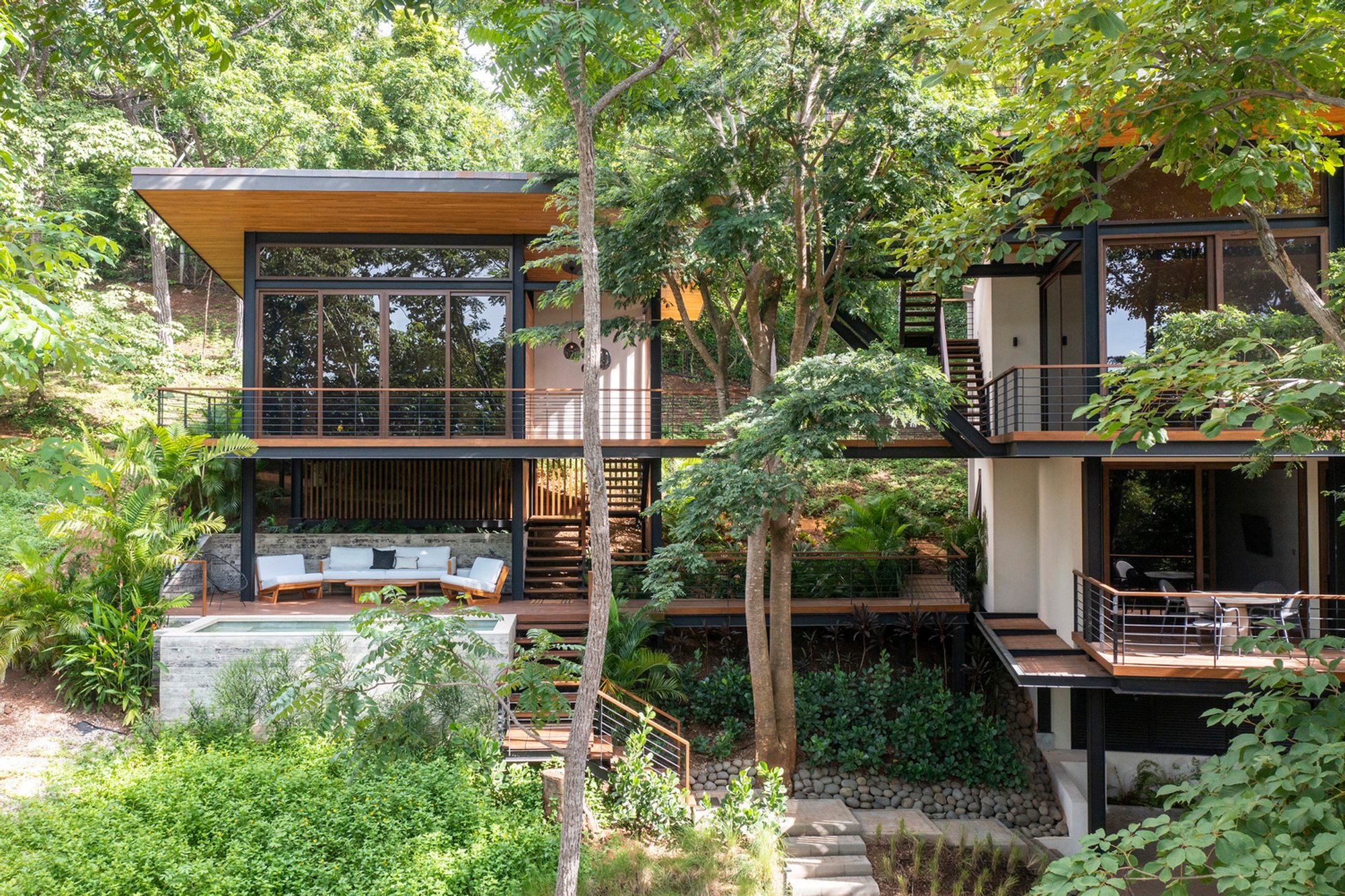 Eco-Friendly Modern Architecture in Costa Rica: A Closer Look at Tree House by Casalvolone Arquitectura