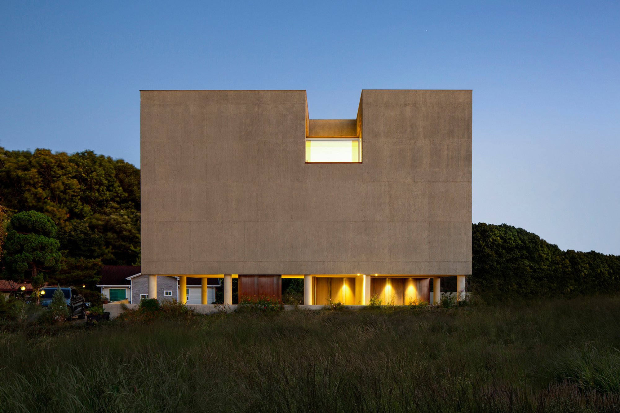 Architectural Contemplation in Design: The Journey of the ee.jae House by 100A Associates
