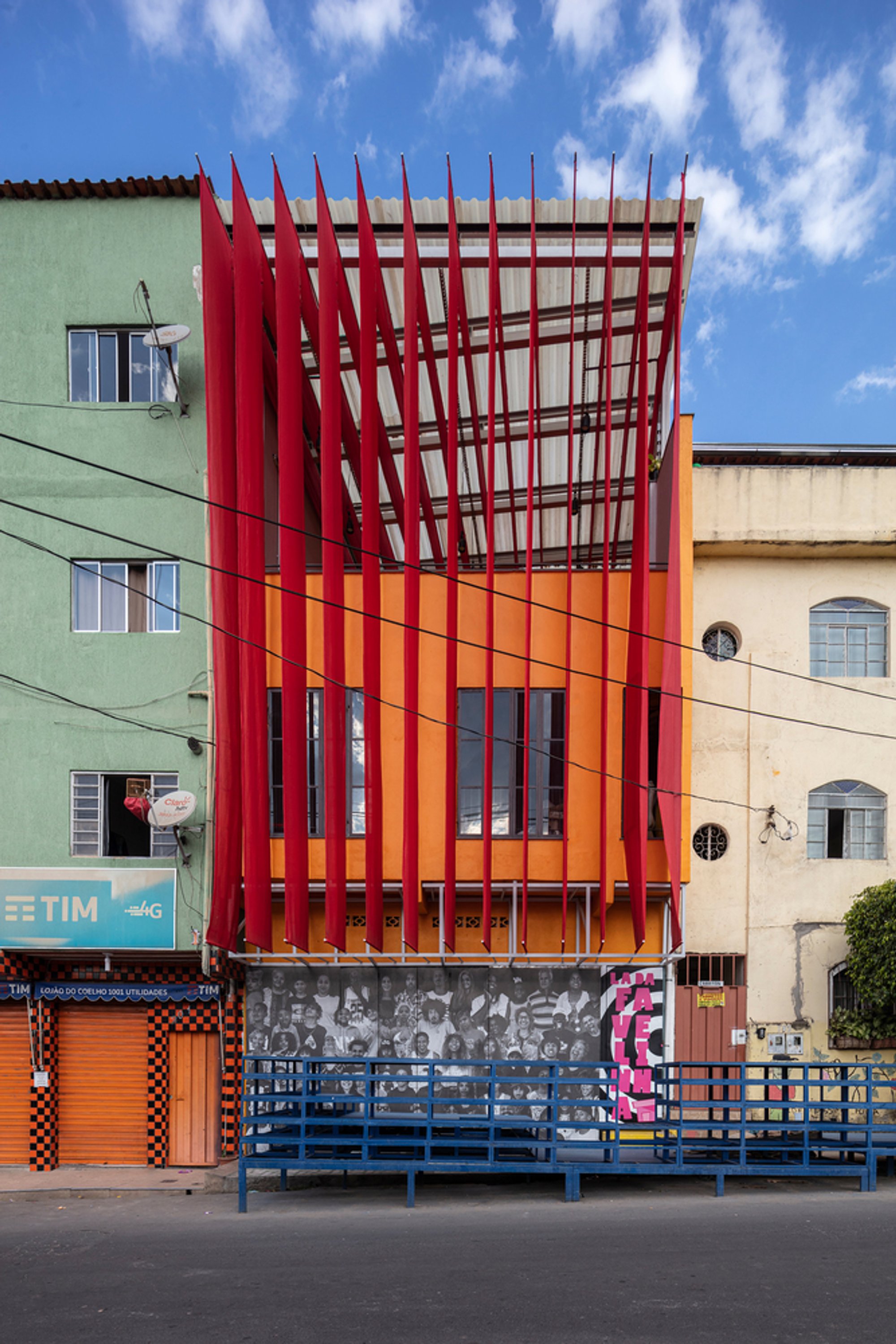 Community-Driven Cultural Center Design: The Transformation of Lá da Favelinha
