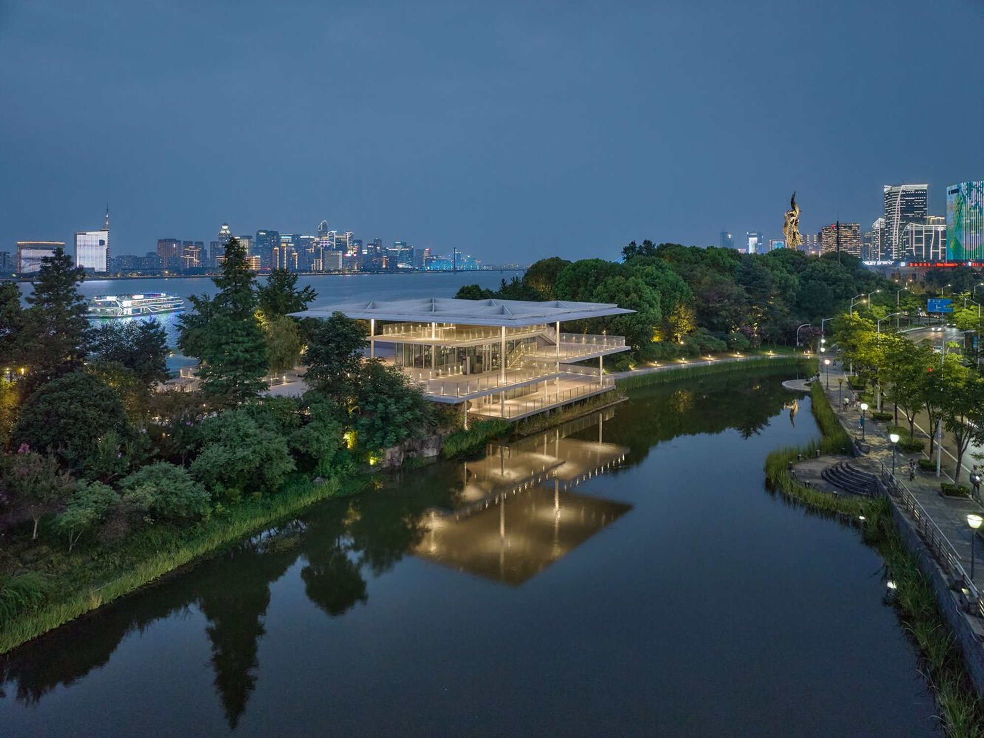 Transforming Hangzhou's Waterfront: The Jianshi and Tingyun Stations Revitalization