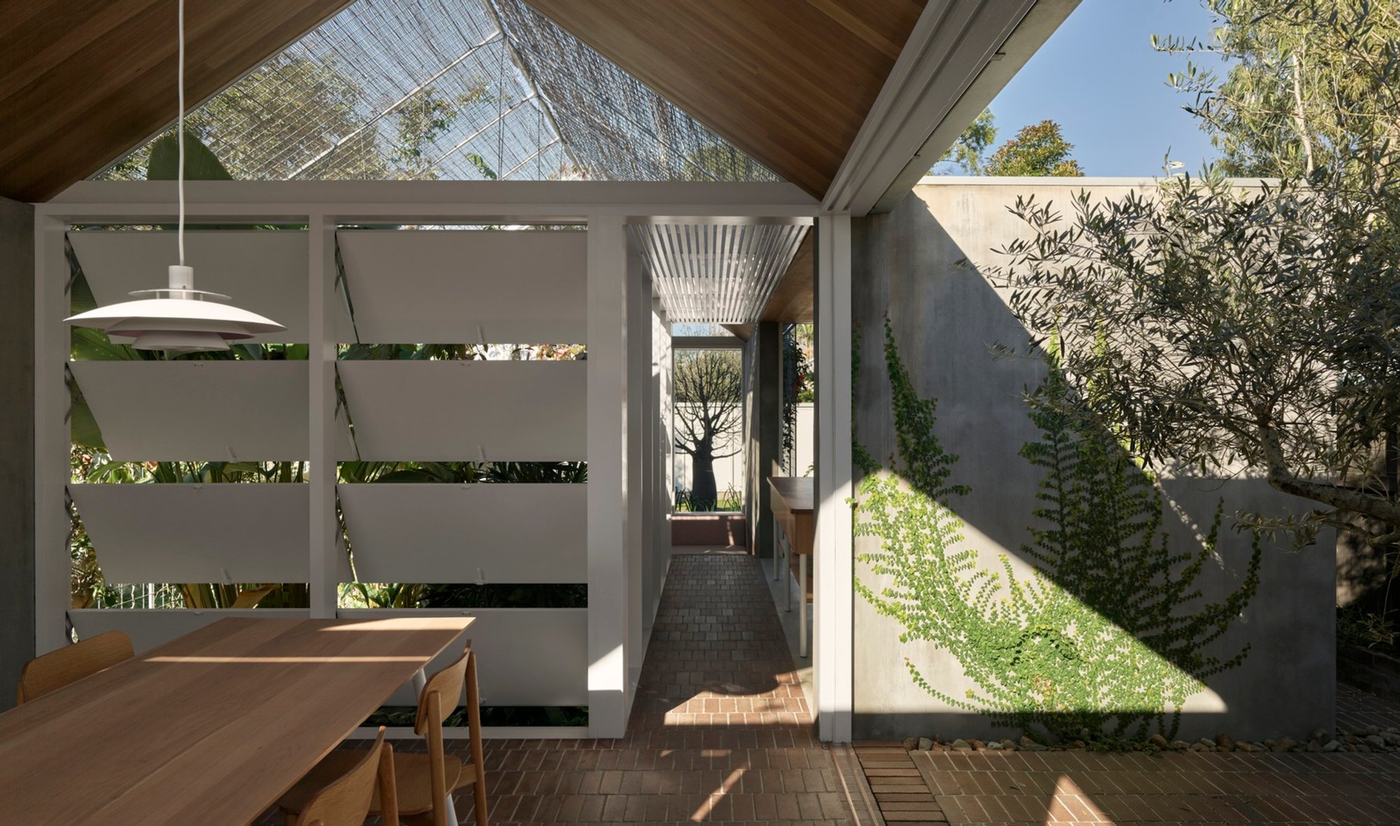Courtyard Garden Design in Modern Homes: A Case Study of the Hopscotch House
