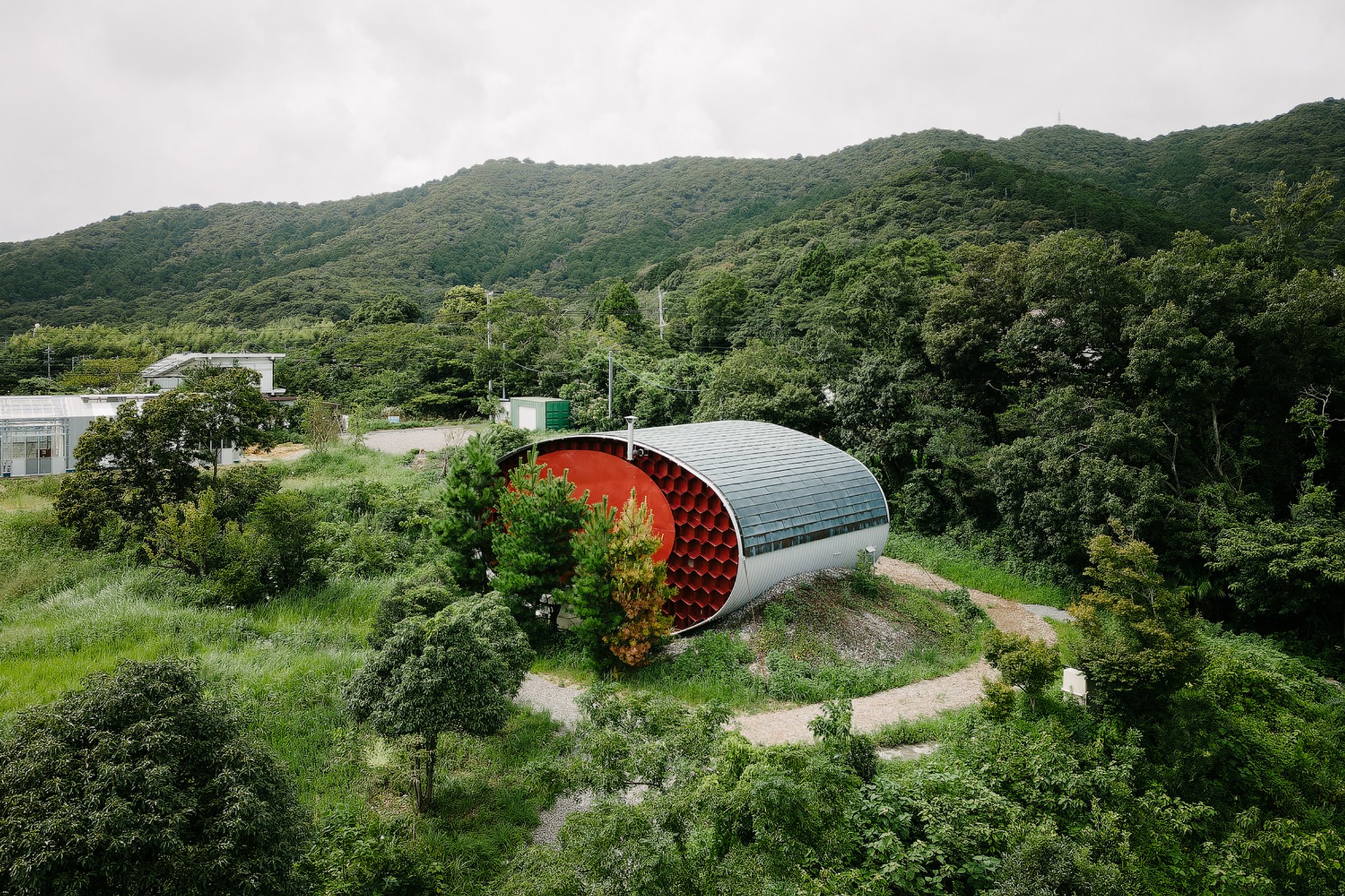 Renovated Corrugated Architecture: Transforming the Corrugated House by monotrum