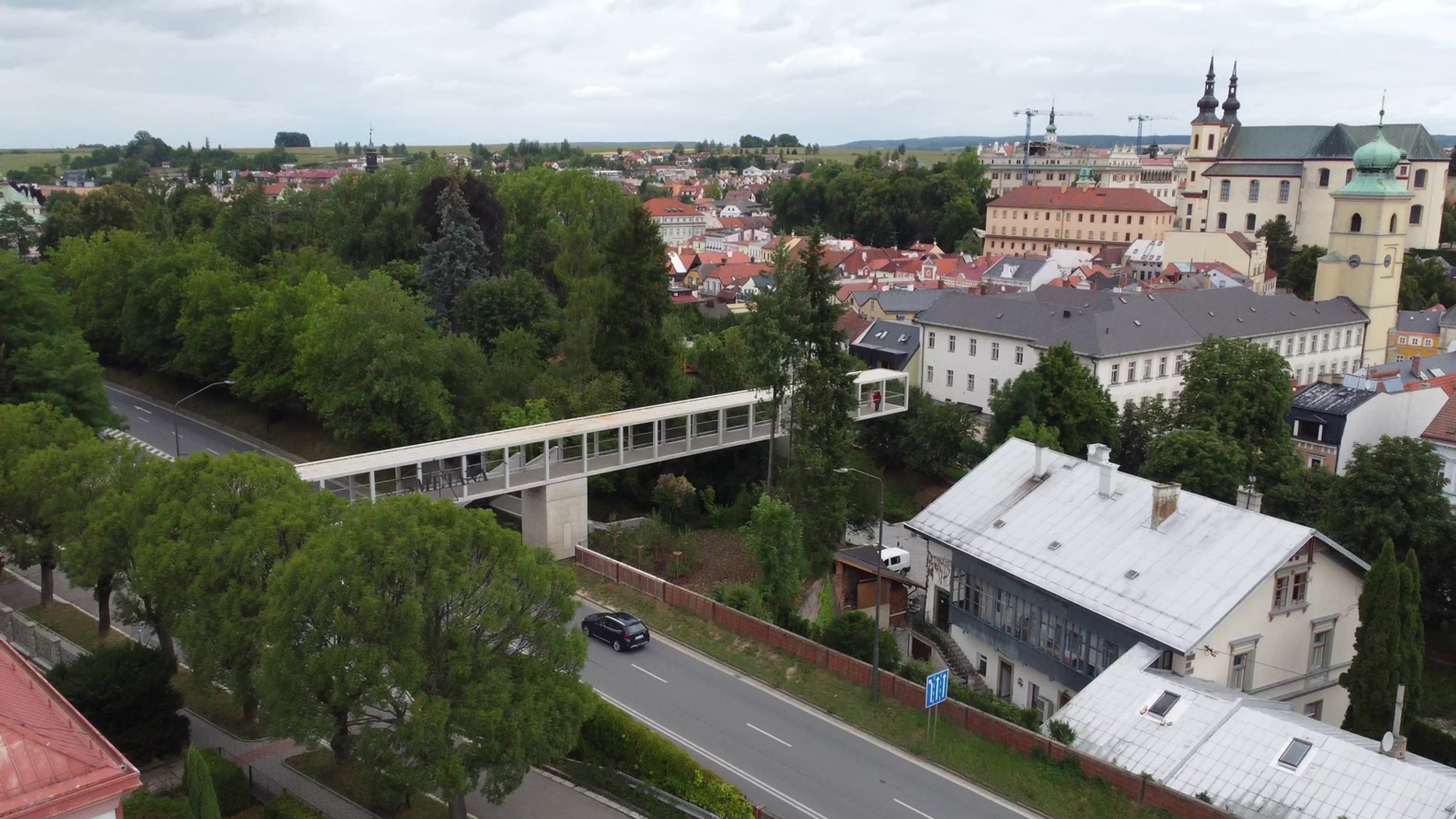 Innovative Pedestrian Bridge Design: The Footbridge in Litomysl