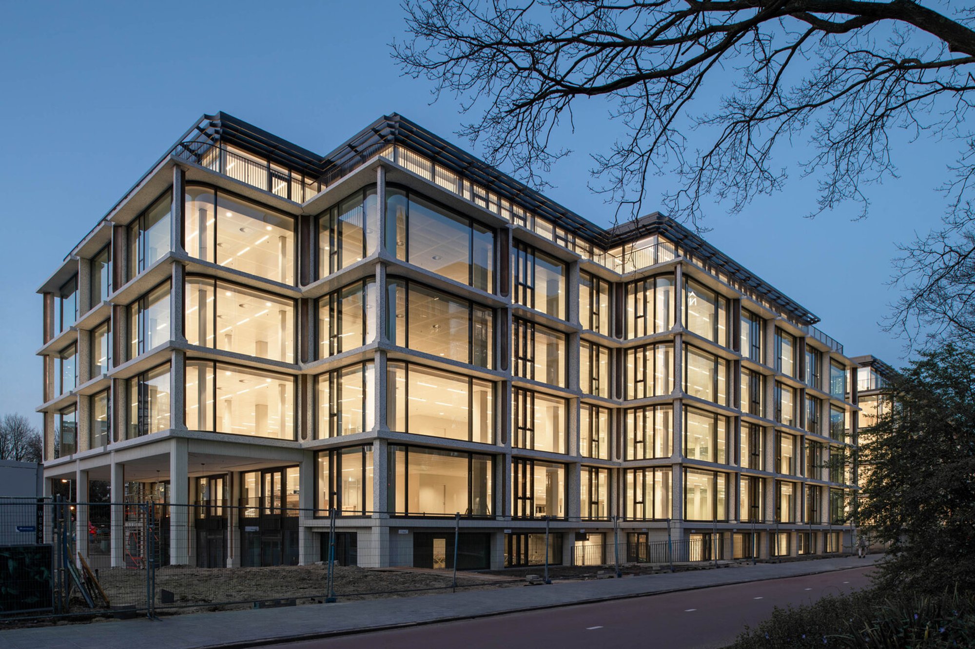 Sustainable Office Building Design: The Transformation of PI59 Offices by V8 Architects