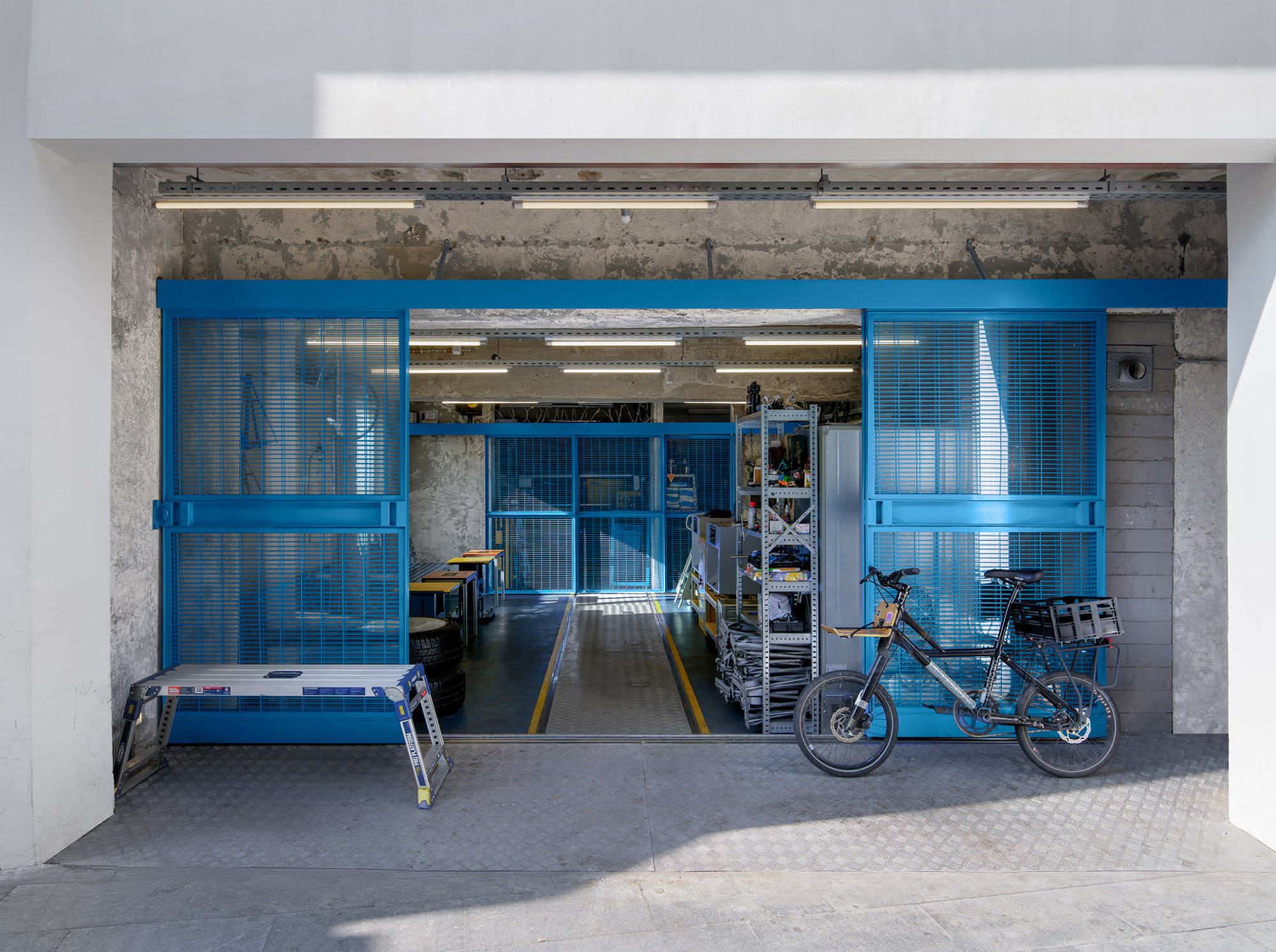 Transforming Urban Spaces: The Spoke Beverage Room's Lifestyle Café Design