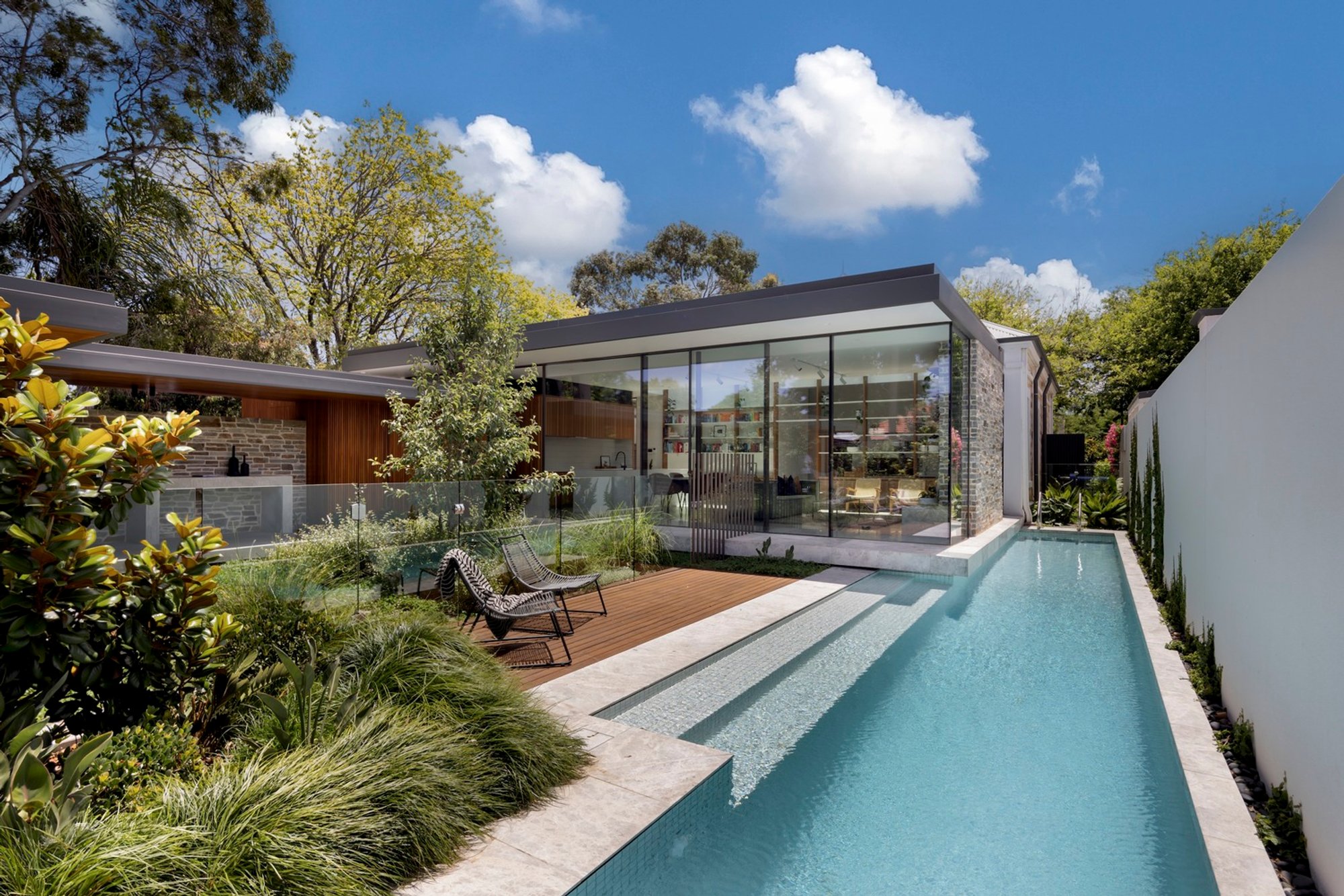 Modern Traditional Home Renovation: A Case Study of Pear Tree House / Glasshouse