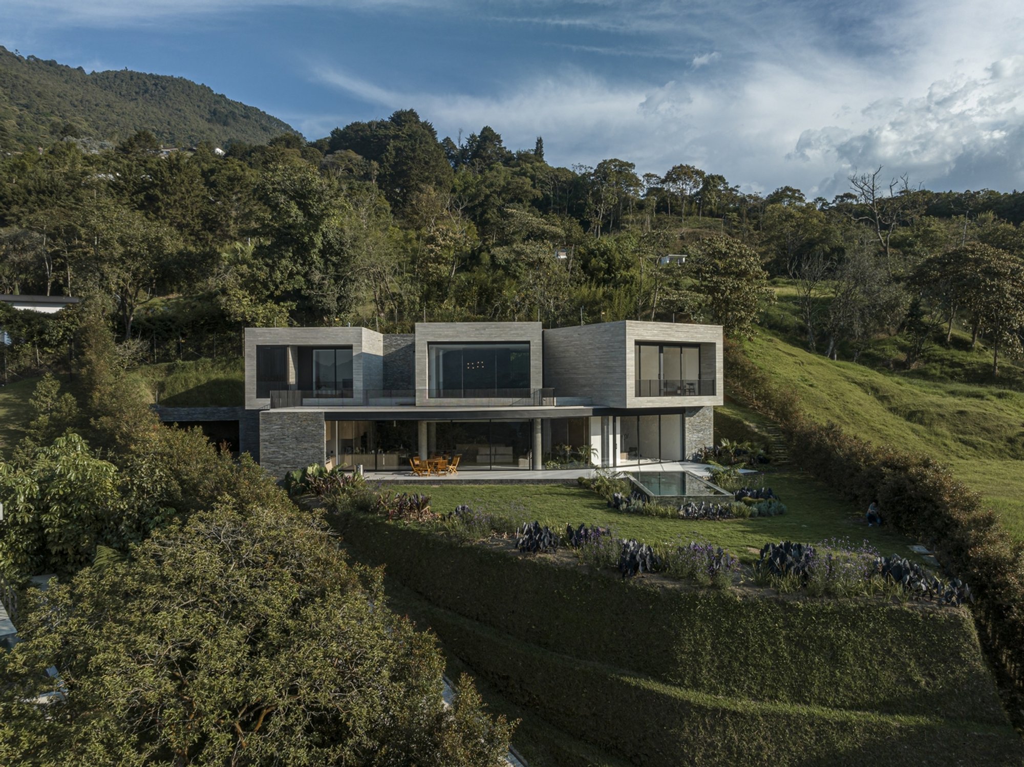 Discover the Pinnacle of Sustainable Luxury Homes in Colombia: Cerrovento House