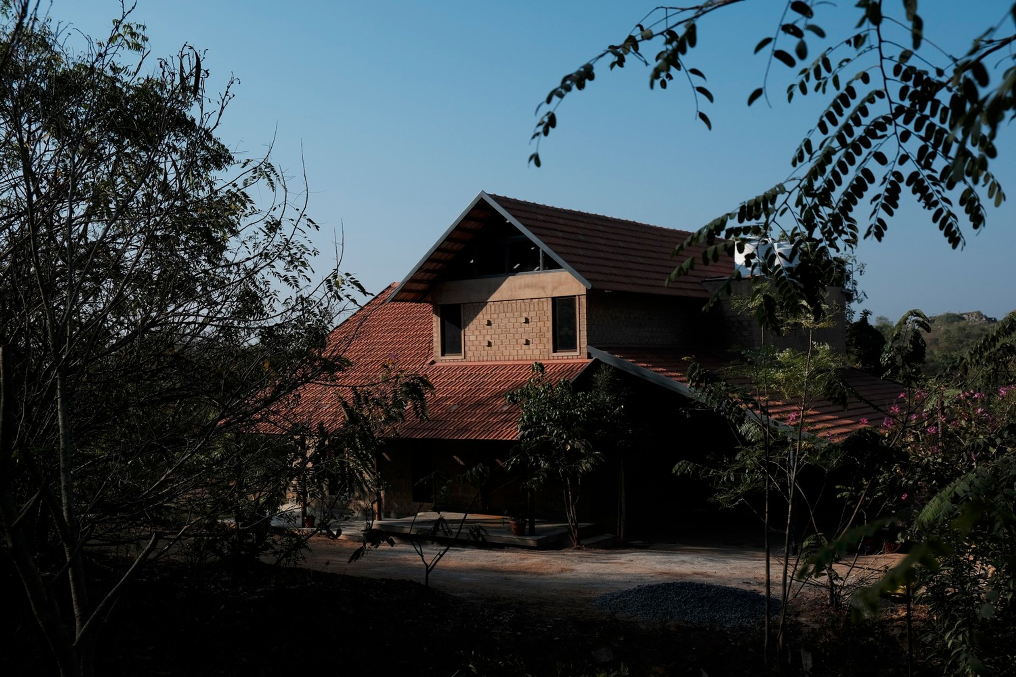 Sustainable Architecture in India: Unveiling the Boulder House