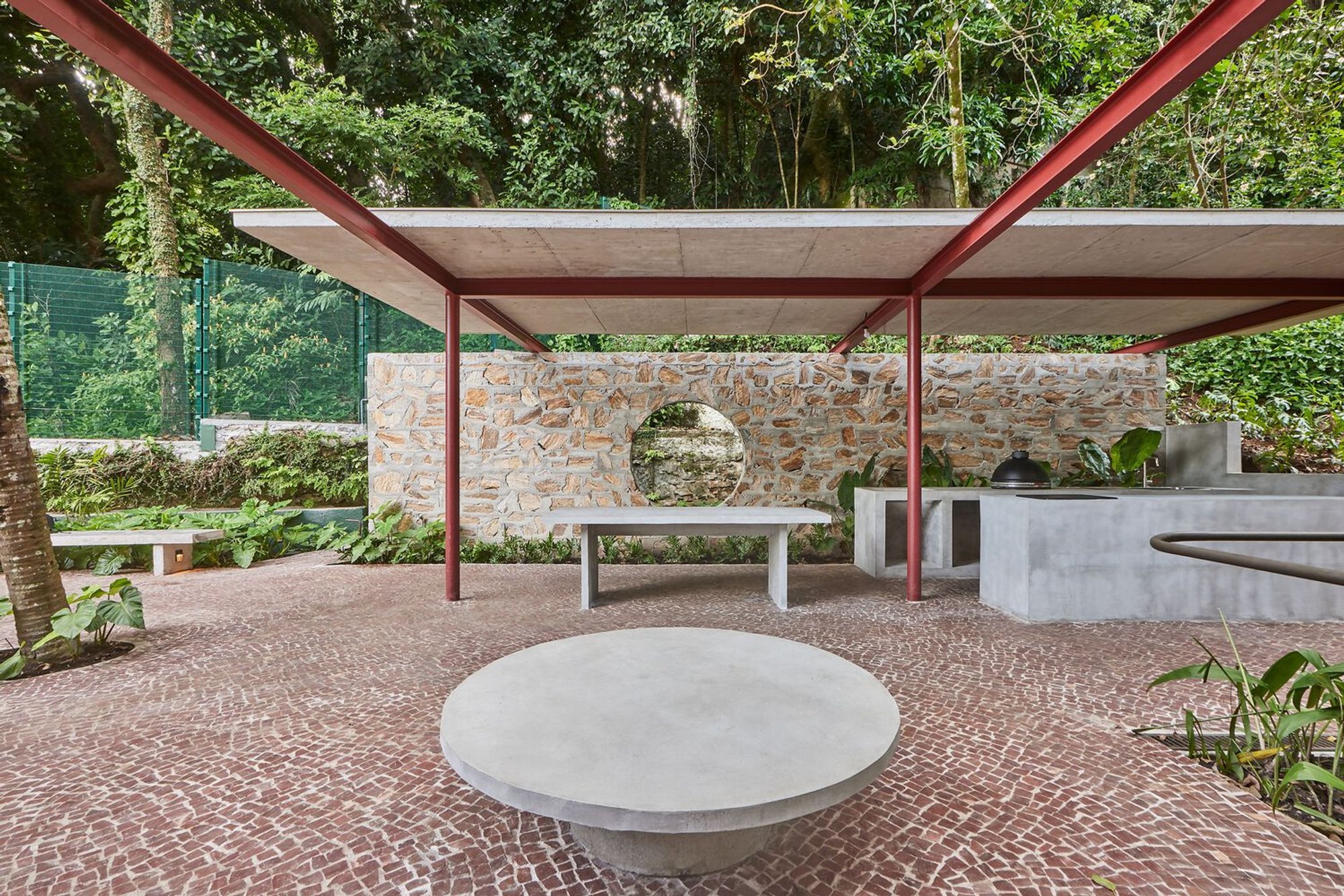 Modern Concrete Architecture in Gávea: A Closer Look at House in Gávea by gru.a