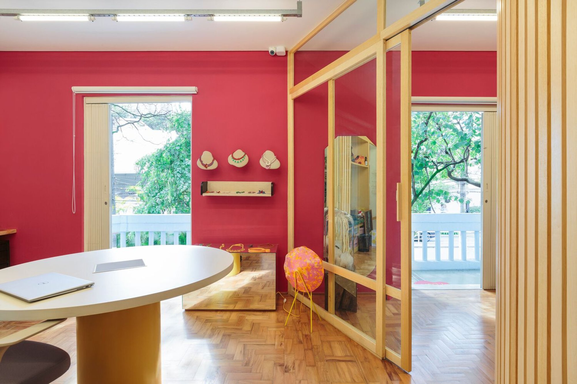 Revolutionizing Boutique Store Design: The MR Atelier and Store Flex Project