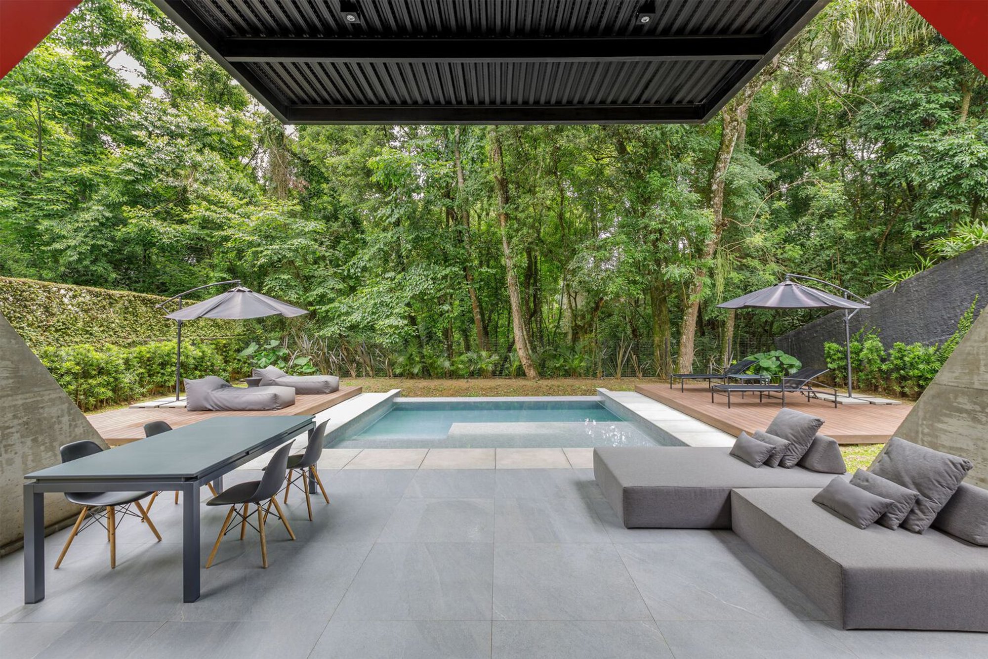 Exploring Contemporary Forest Homes in Brazil: A Deep Dive into Bürgel House by Luiz Volpato