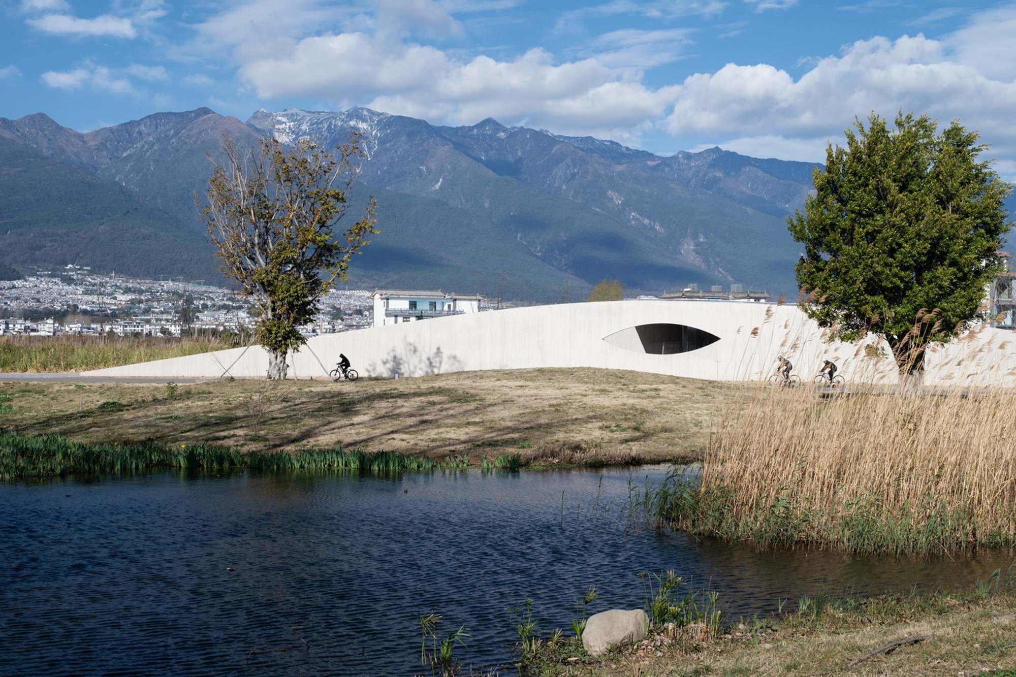 Eco-Friendly Architecture in China: Jiapeng Village Service Station by Zhaoyang Architects