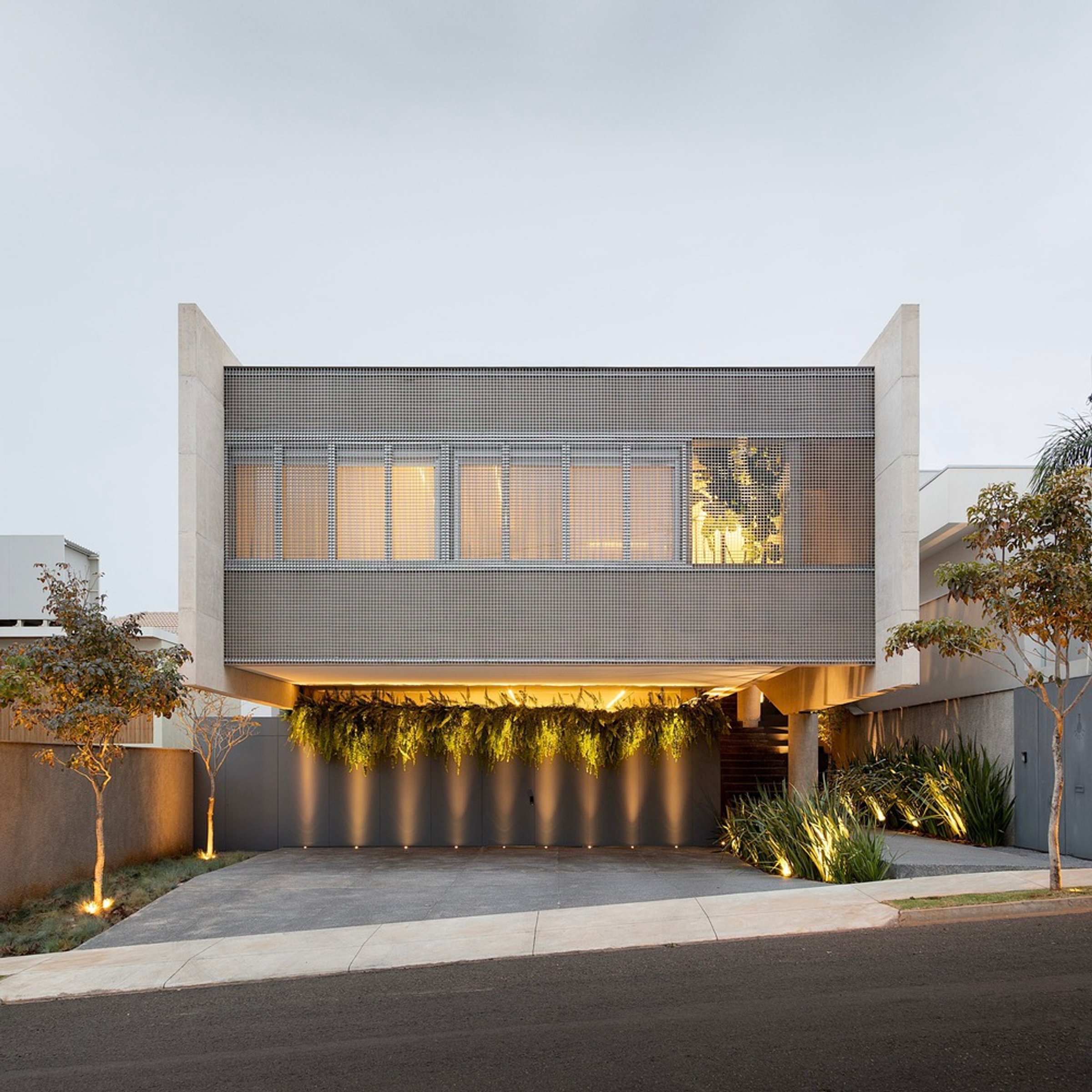 Modern Brazilian Architecture: A Deep Dive into A2 House by Caracho Arquitetos