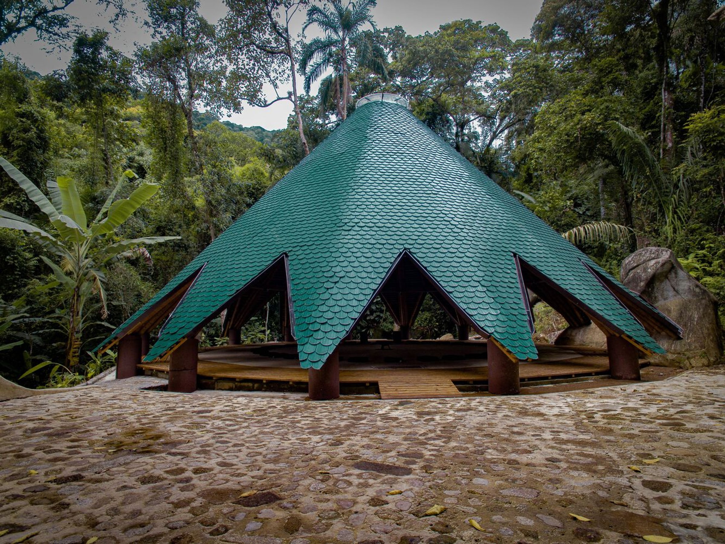 Eco-Friendly Forest Temple Design: A Harmonious Blend of Nature and Architecture