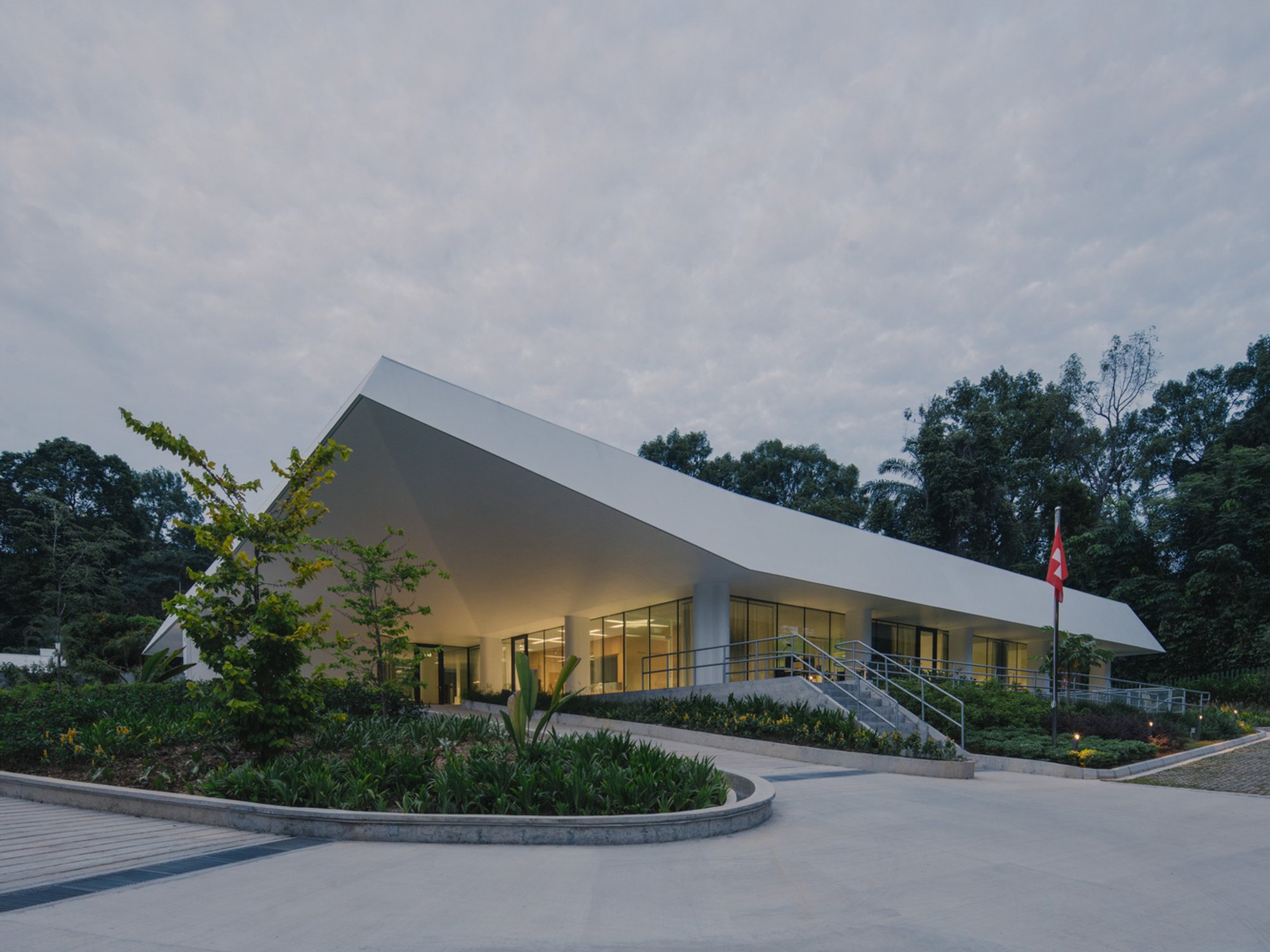 Redefining Diplomatic Spaces: Embassy Architectural Design at Swiss Embassy Singapore by Berrel Kräutler Architekten