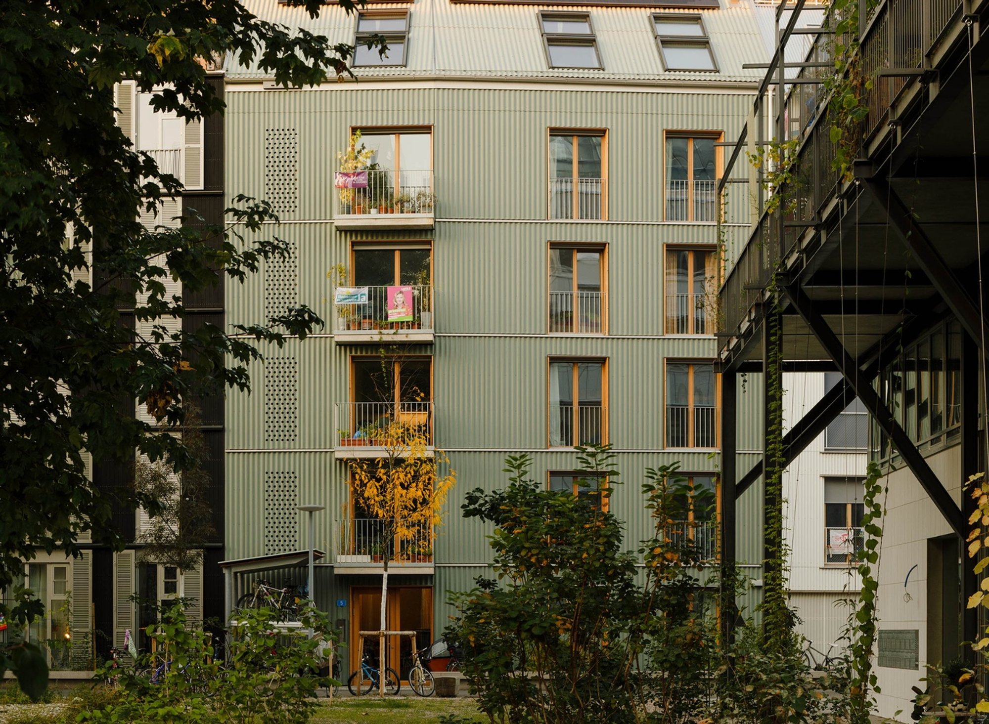 Cooperative Housing Feld4: Pioneering Sustainable Cooperative Housing in Basel