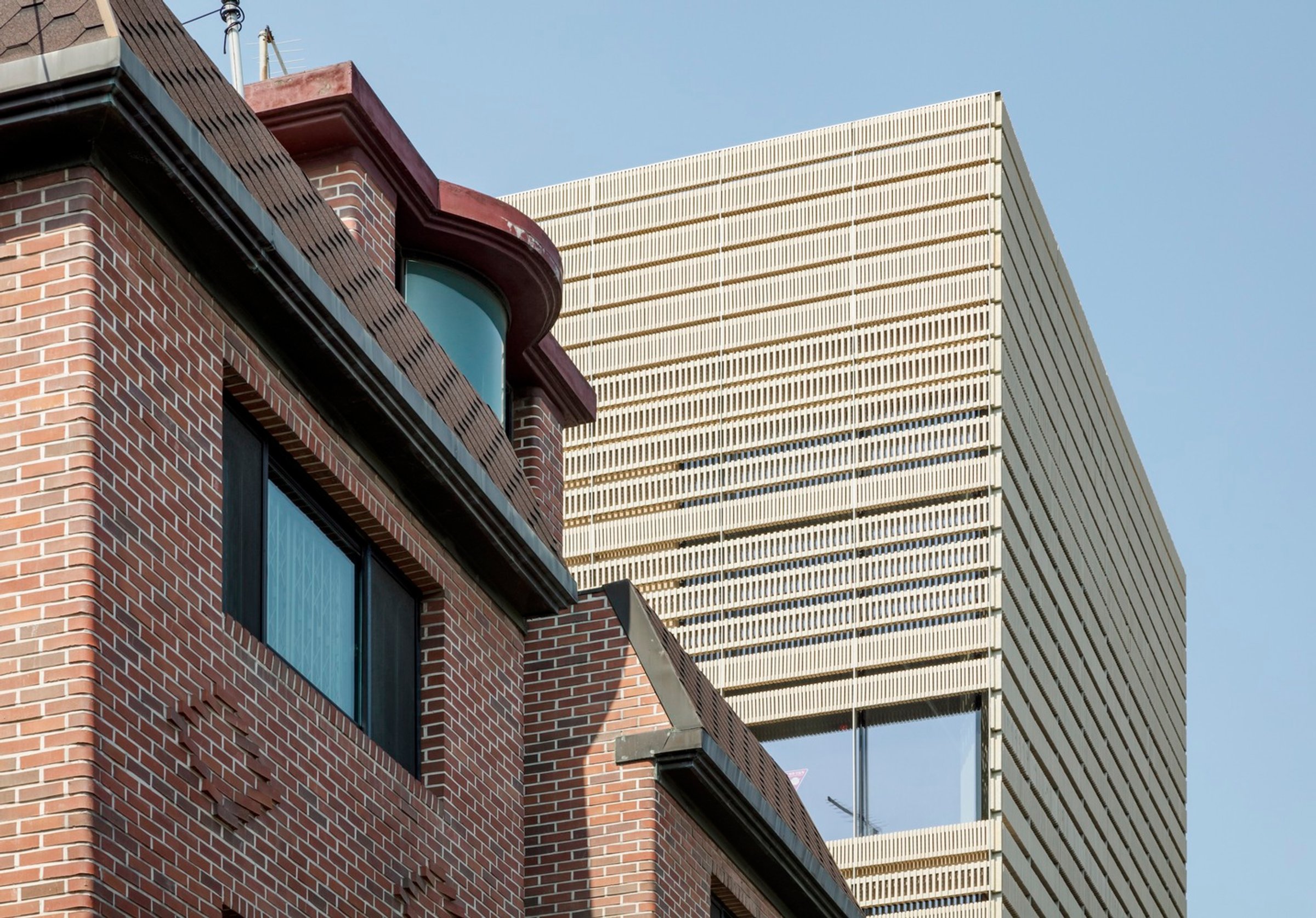 Innovative Brick Facade: Unveiling the Fa-brick Project by Society of Architecture